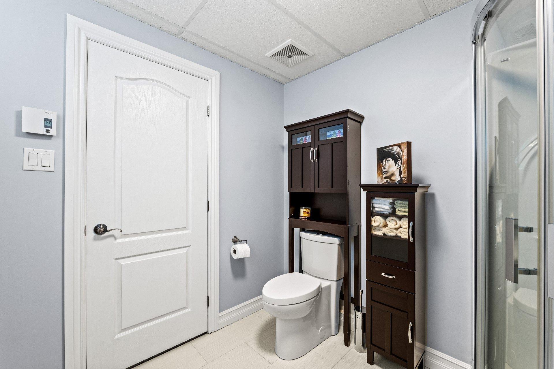 









198


Rue Brossard

,
Saint-Constant,




QC
J5A0B4

