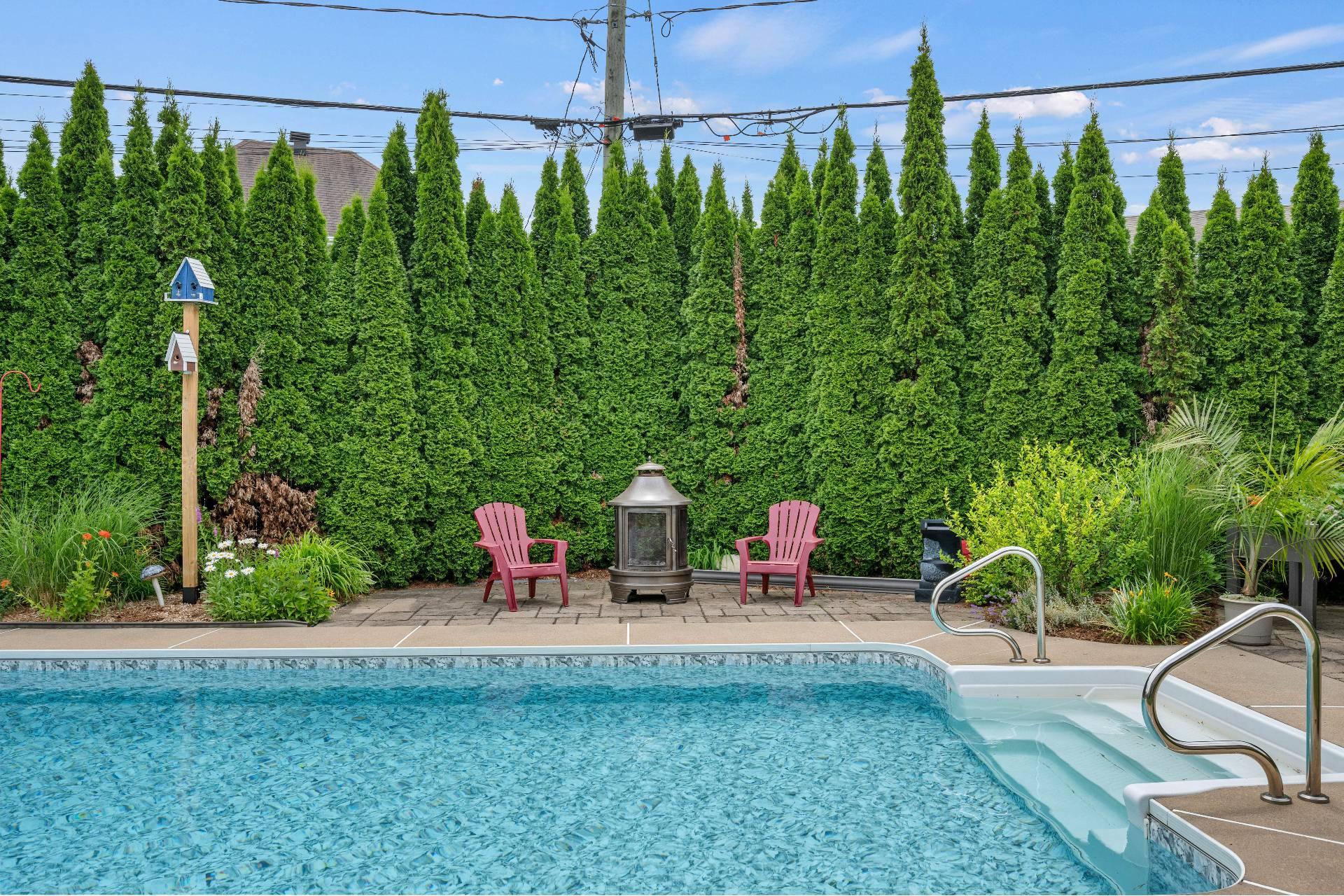 









198


Rue Brossard

,
Saint-Constant,




QC
J5A0B4

