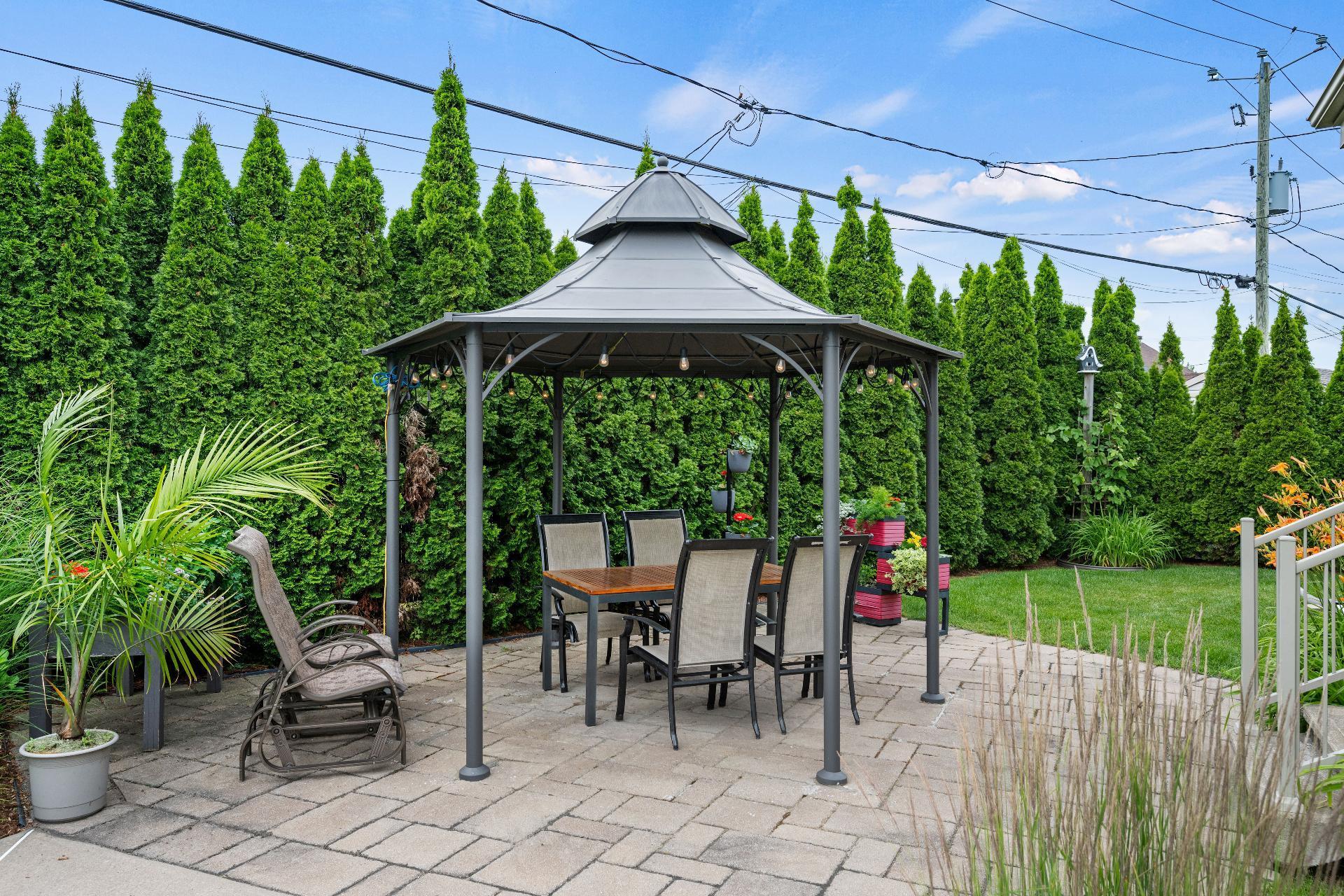 









198


Rue Brossard

,
Saint-Constant,




QC
J5A0B4

