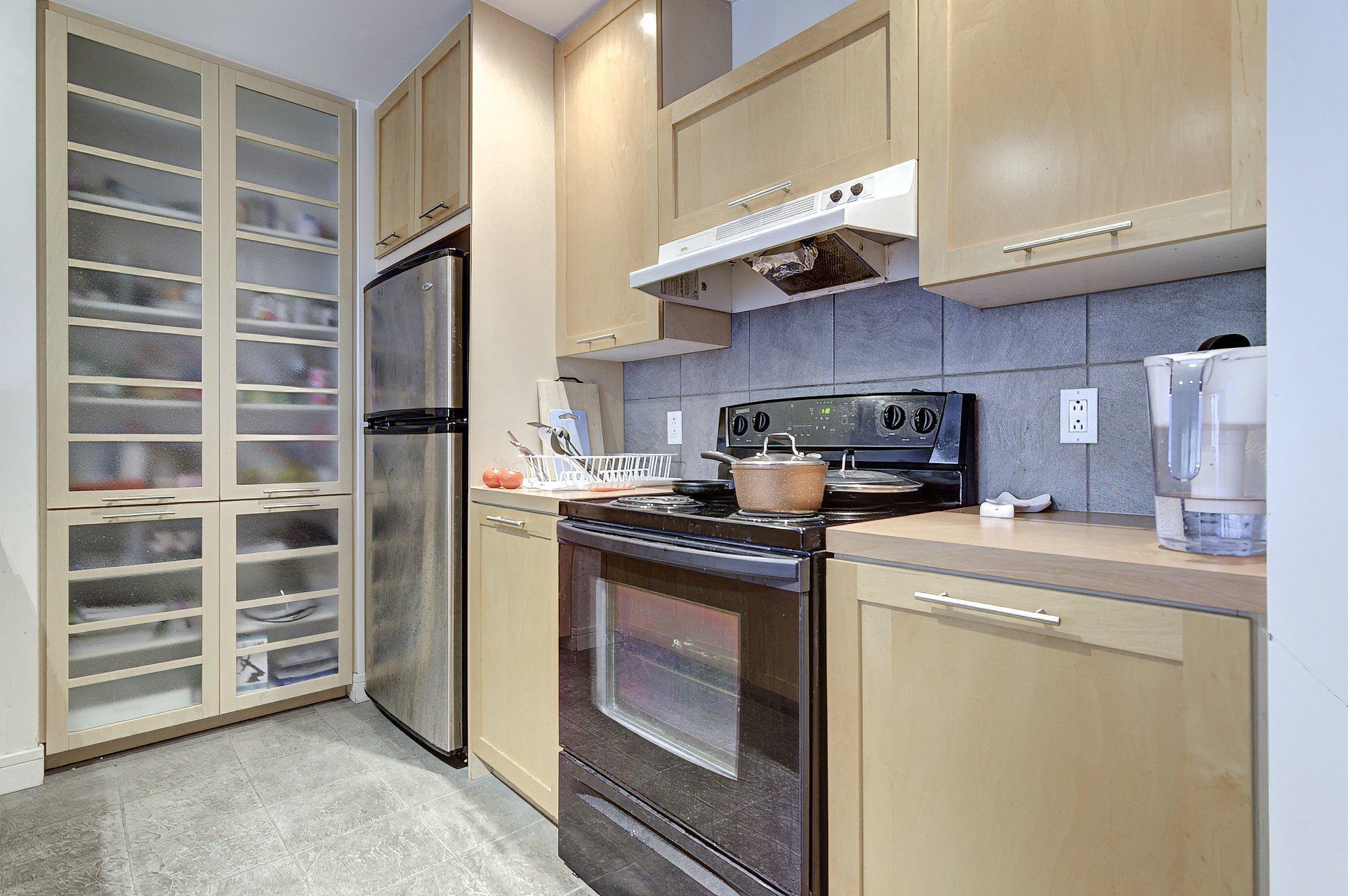 









1100


Rue Jeanne-Mance

, 306,
Montréal (Ville-Marie),




QC
H2Z1L7

