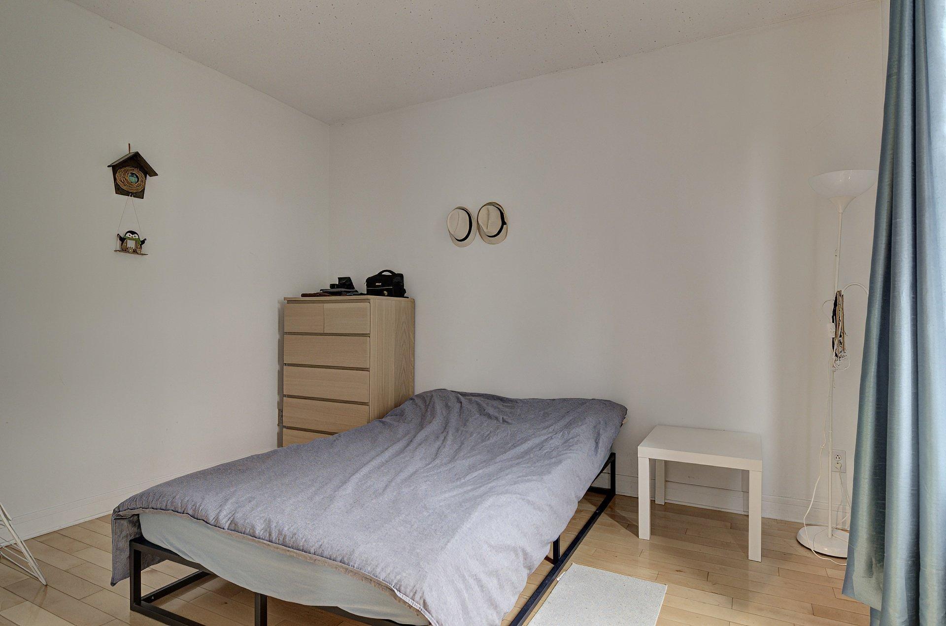 









1100


Rue Jeanne-Mance

, 306,
Montréal (Ville-Marie),




QC
H2Z1L7

