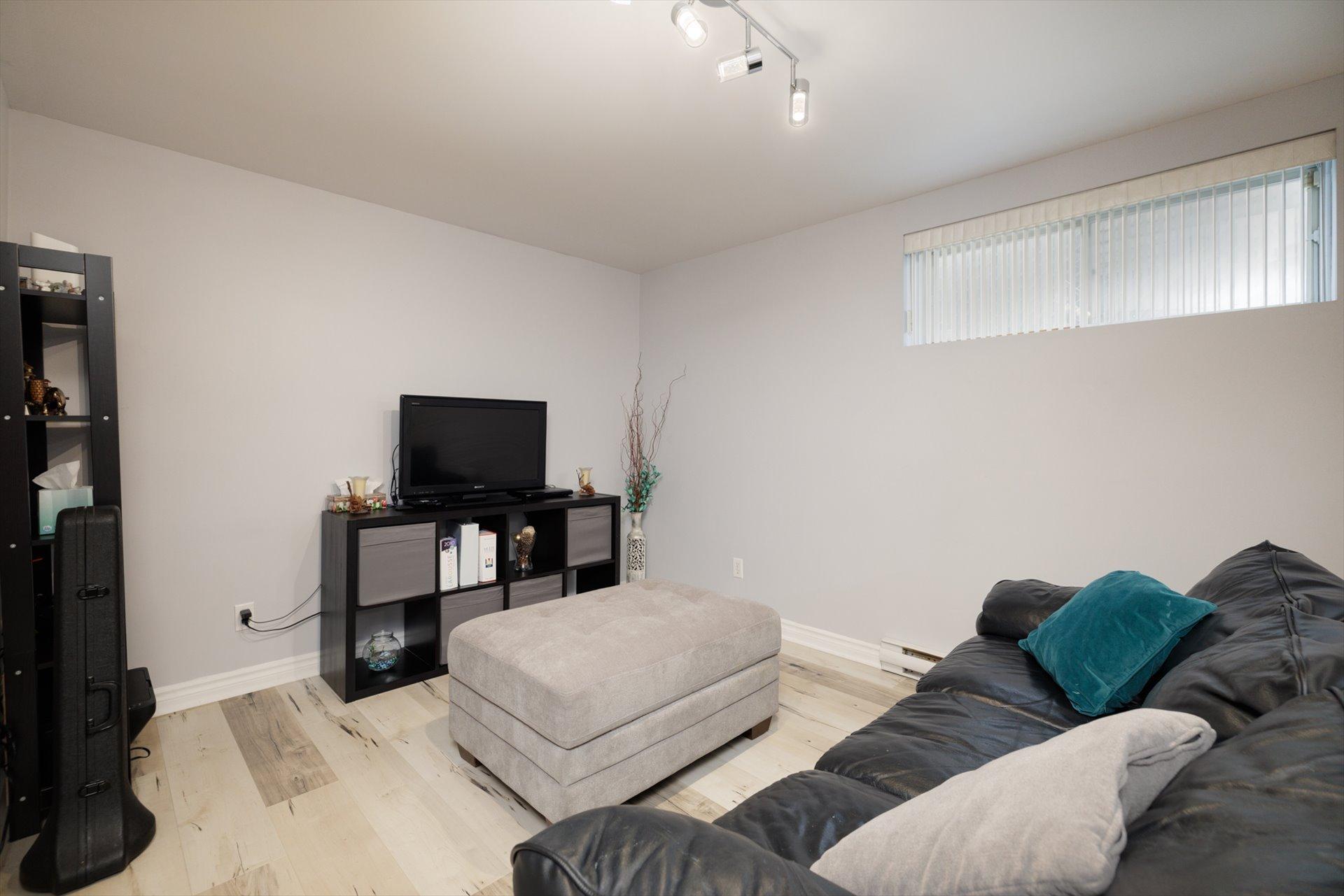 









507


Rue Rémillard

,
Laval (Auteuil),




QC
H7H3A8

