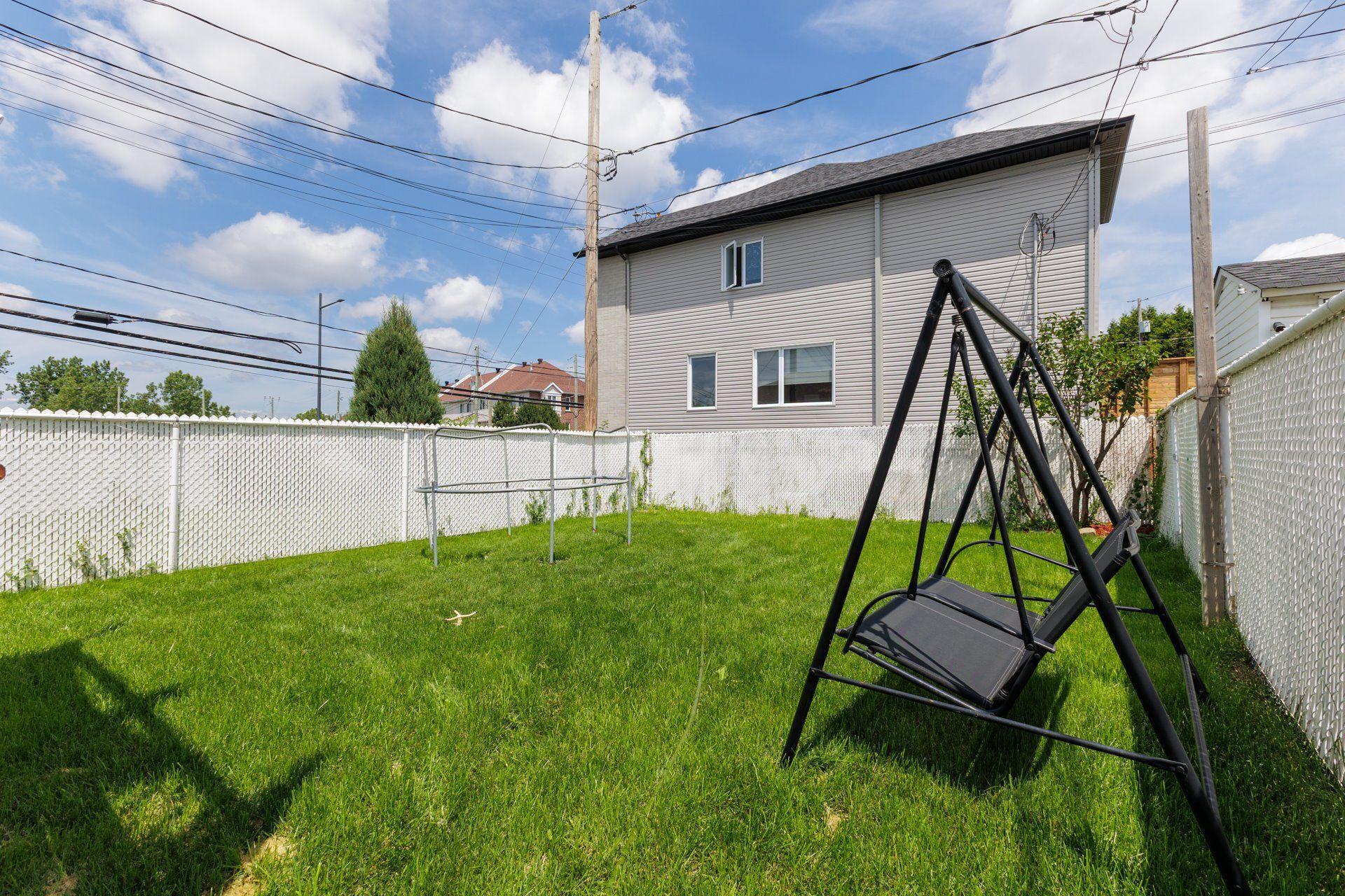 









507


Rue Rémillard

,
Laval (Auteuil),




QC
H7H3A8

