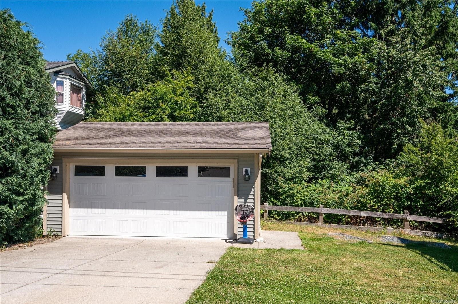 









554


Armishaw

Rd,
Nanaimo,




BC
V9R 0G4

