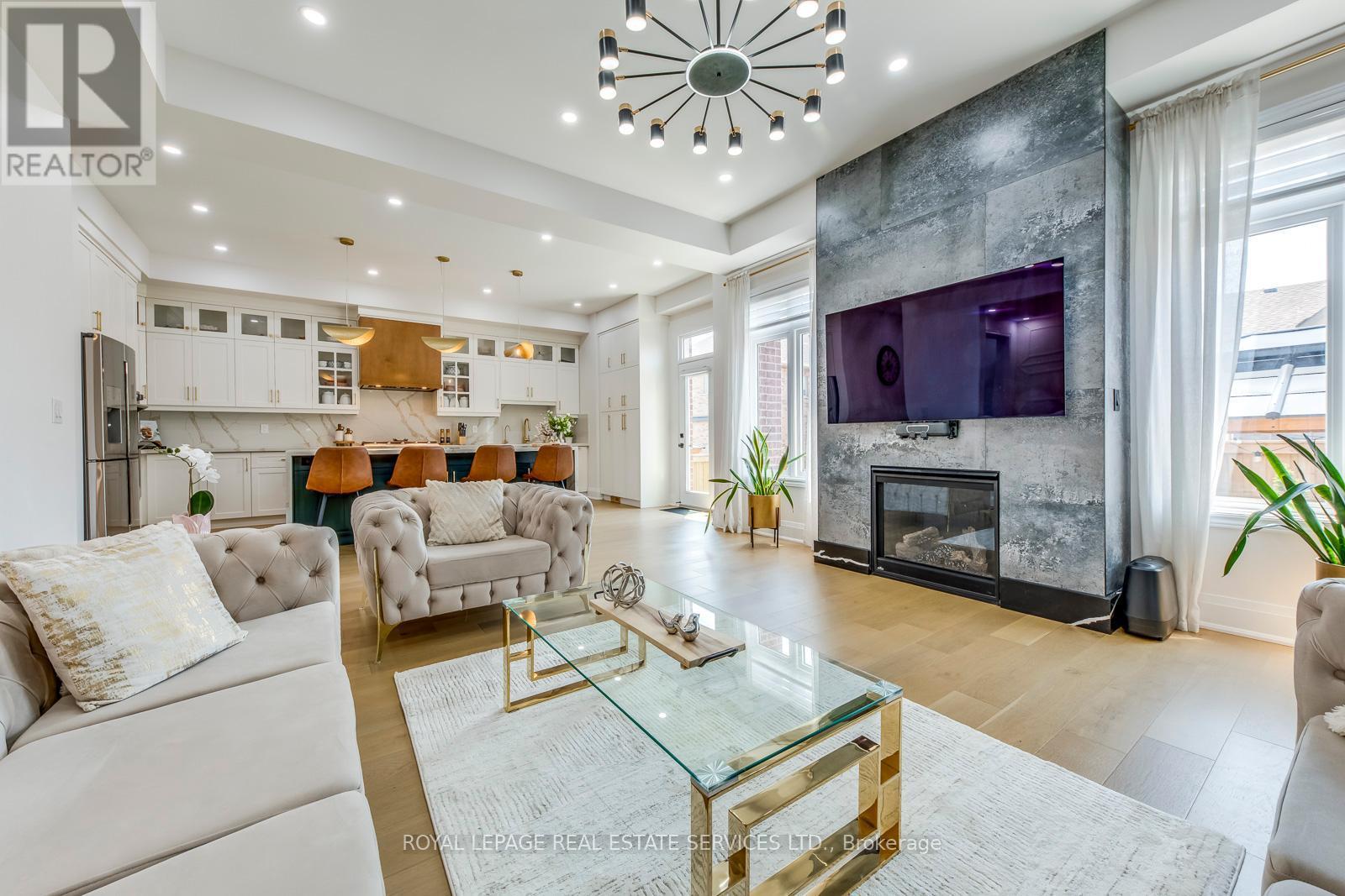 












3450 POST ROAD

,
Oakville,




Ontario
L6H0Y9

