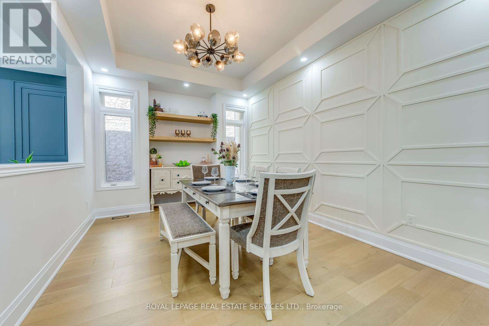 












3450 POST ROAD

,
Oakville,




Ontario
L6H0Y9

