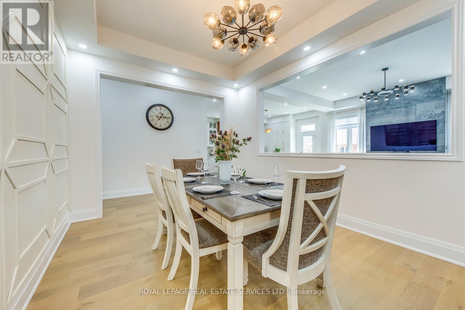 












3450 POST ROAD

,
Oakville,




Ontario
L6H0Y9

