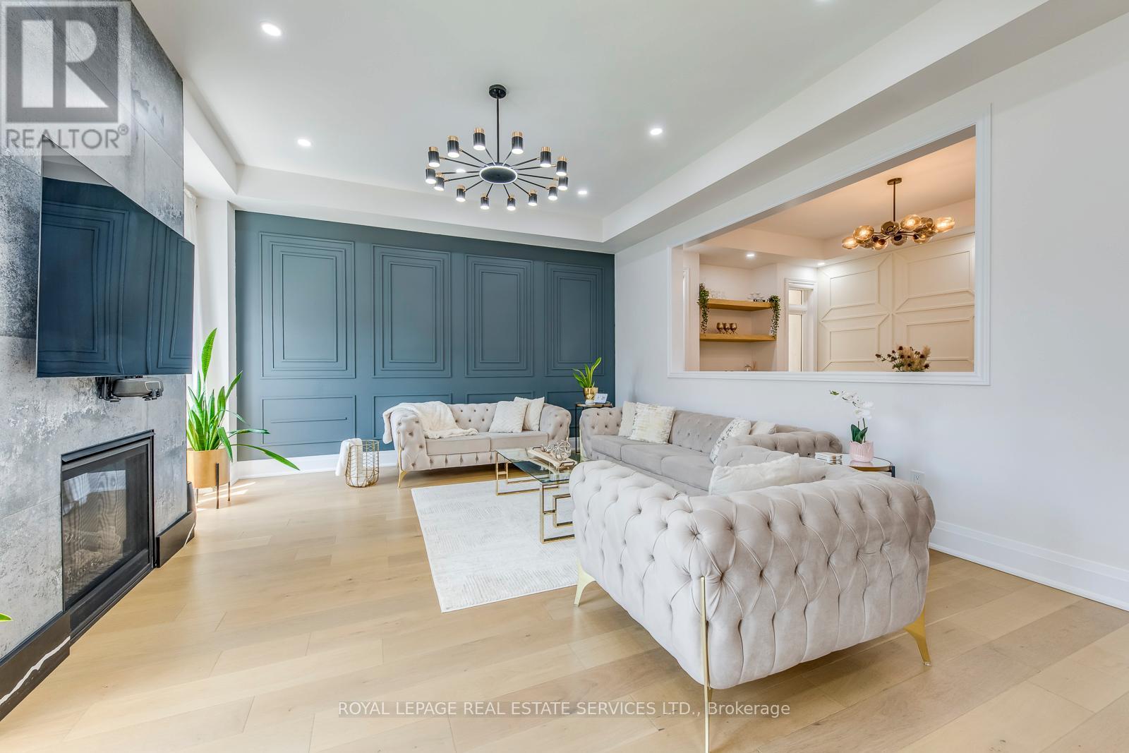 












3450 POST ROAD

,
Oakville,




Ontario
L6H0Y9

