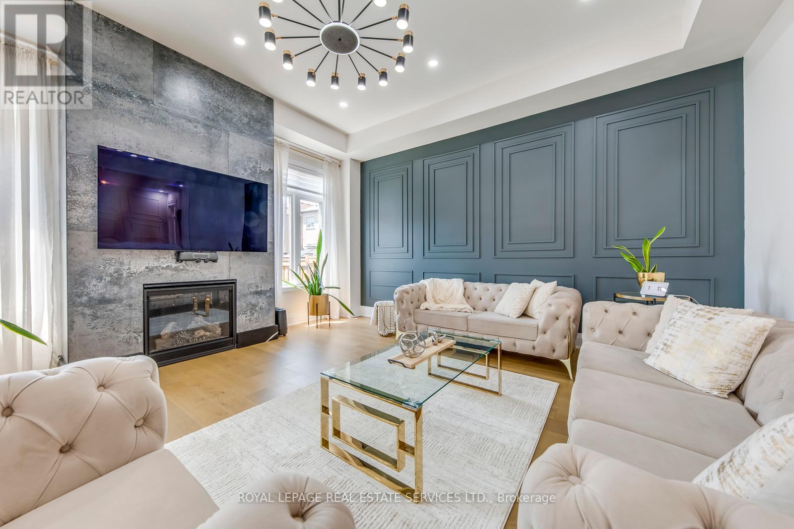 












3450 POST ROAD

,
Oakville,




Ontario
L6H0Y9

