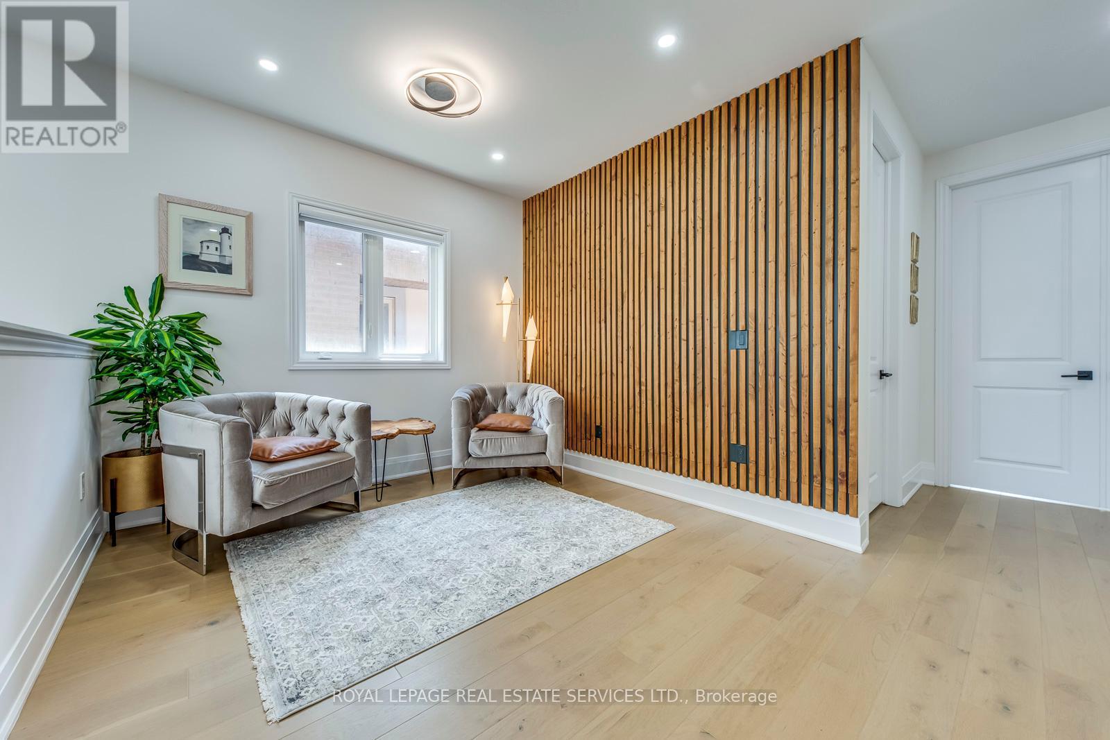 












3450 POST ROAD

,
Oakville,




Ontario
L6H0Y9

