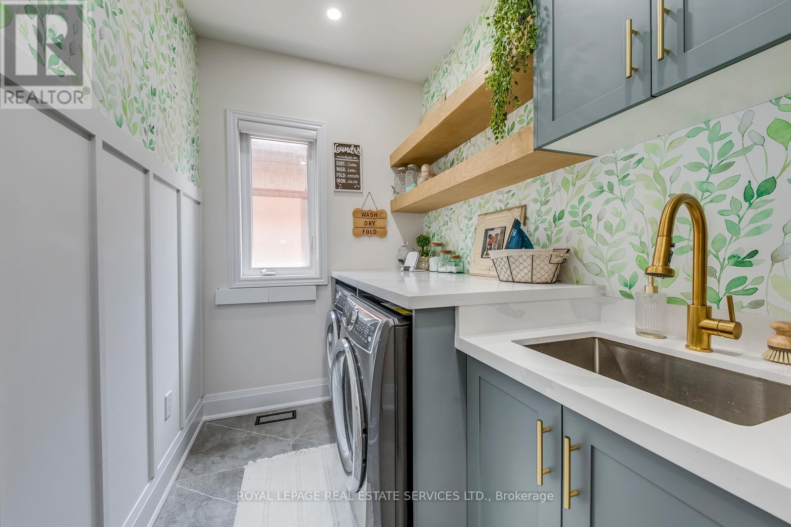 












3450 POST ROAD

,
Oakville,




Ontario
L6H0Y9


