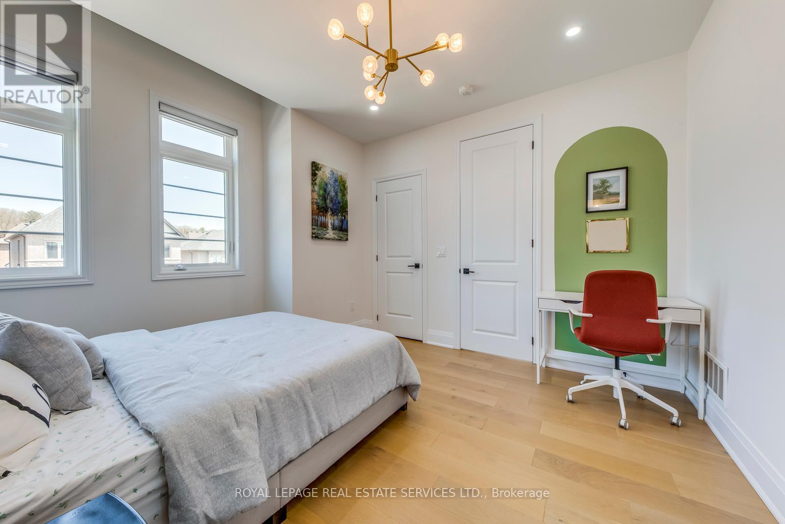












3450 POST ROAD

,
Oakville,




Ontario
L6H0Y9

