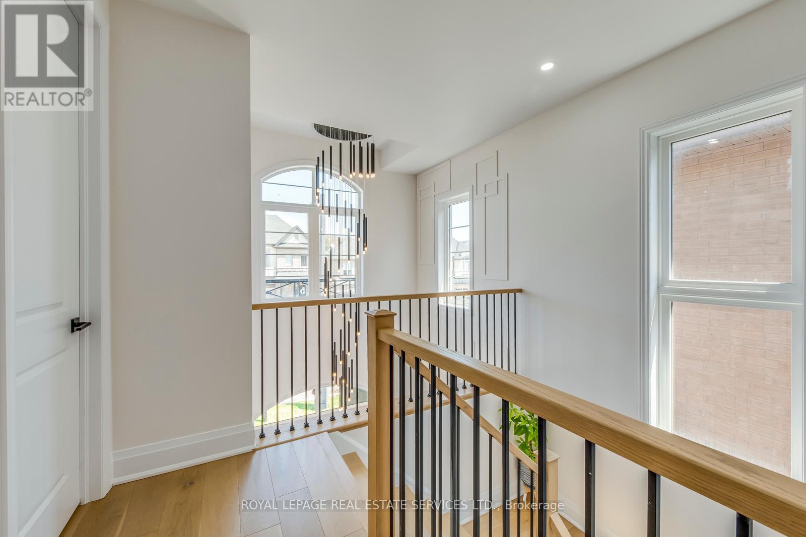 












3450 POST ROAD

,
Oakville,




Ontario
L6H0Y9

