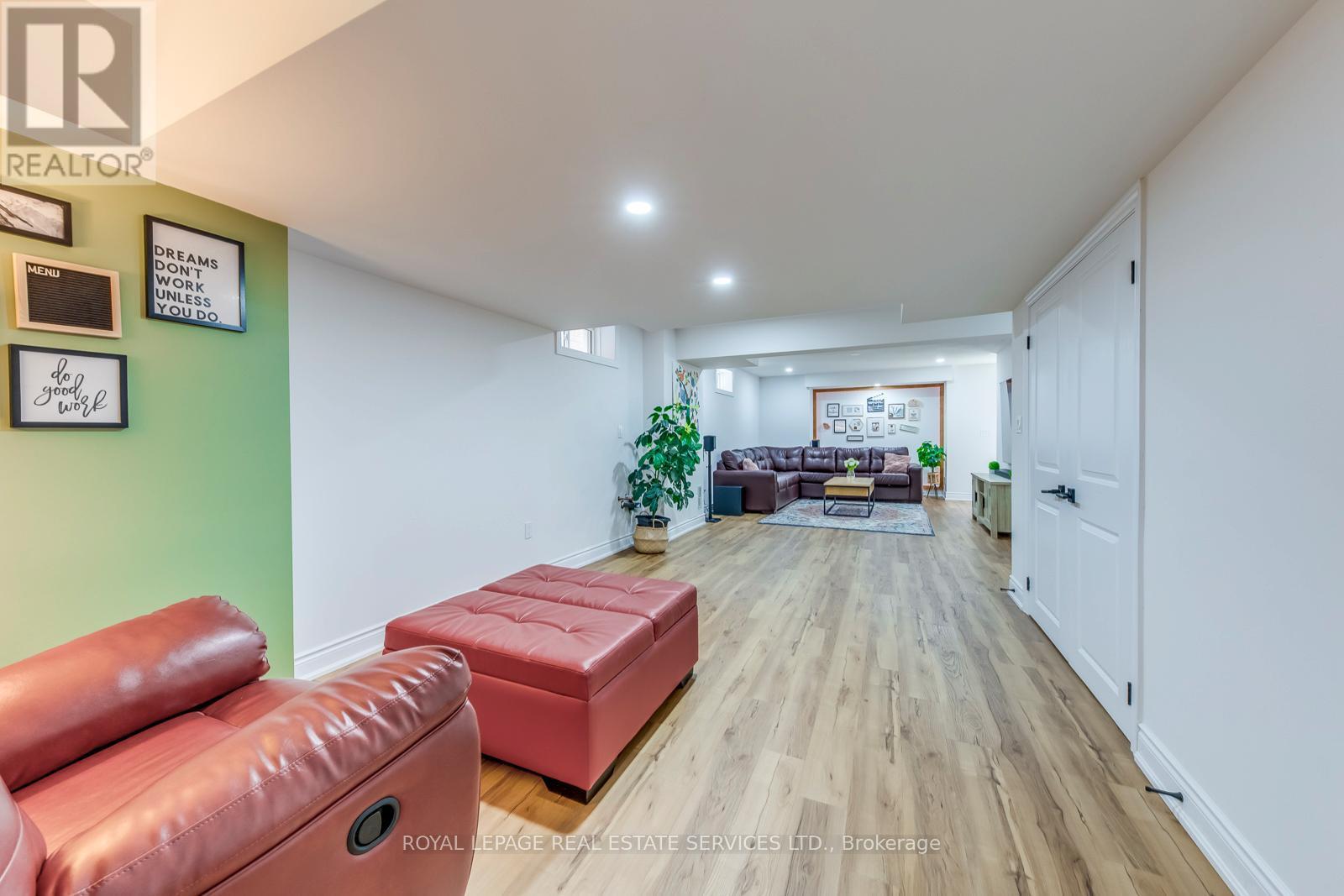 












3450 POST ROAD

,
Oakville,




Ontario
L6H0Y9

