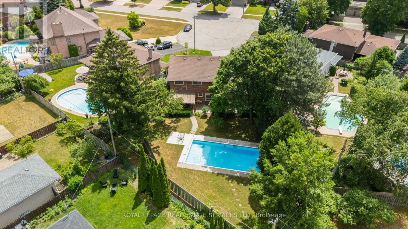 












3 ASHMILL COURT

,
Toronto,




Ontario
M9A4T7

