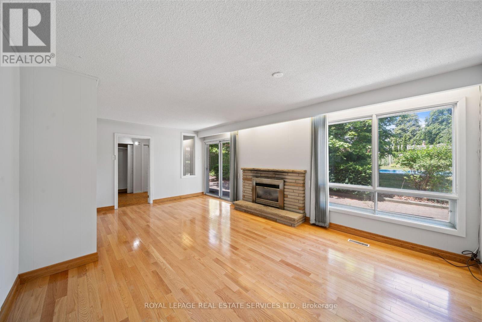 












3 ASHMILL COURT

,
Toronto,




Ontario
M9A4T7

