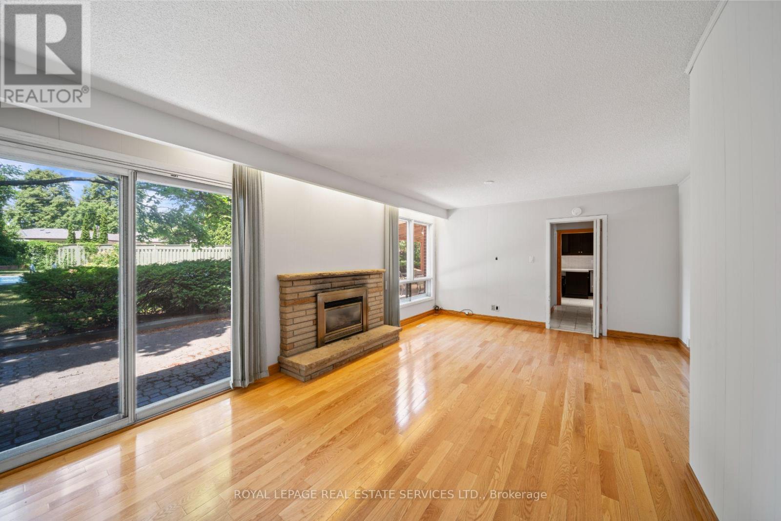 












3 ASHMILL COURT

,
Toronto,




Ontario
M9A4T7

