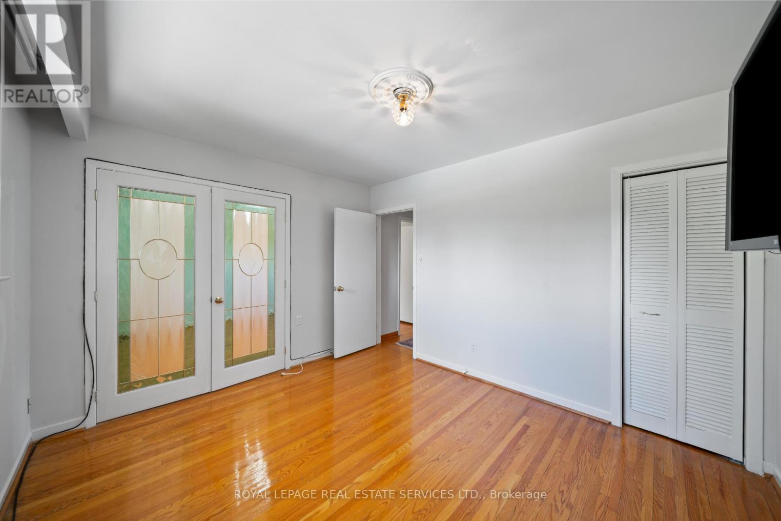 












3 ASHMILL COURT

,
Toronto,




Ontario
M9A4T7

