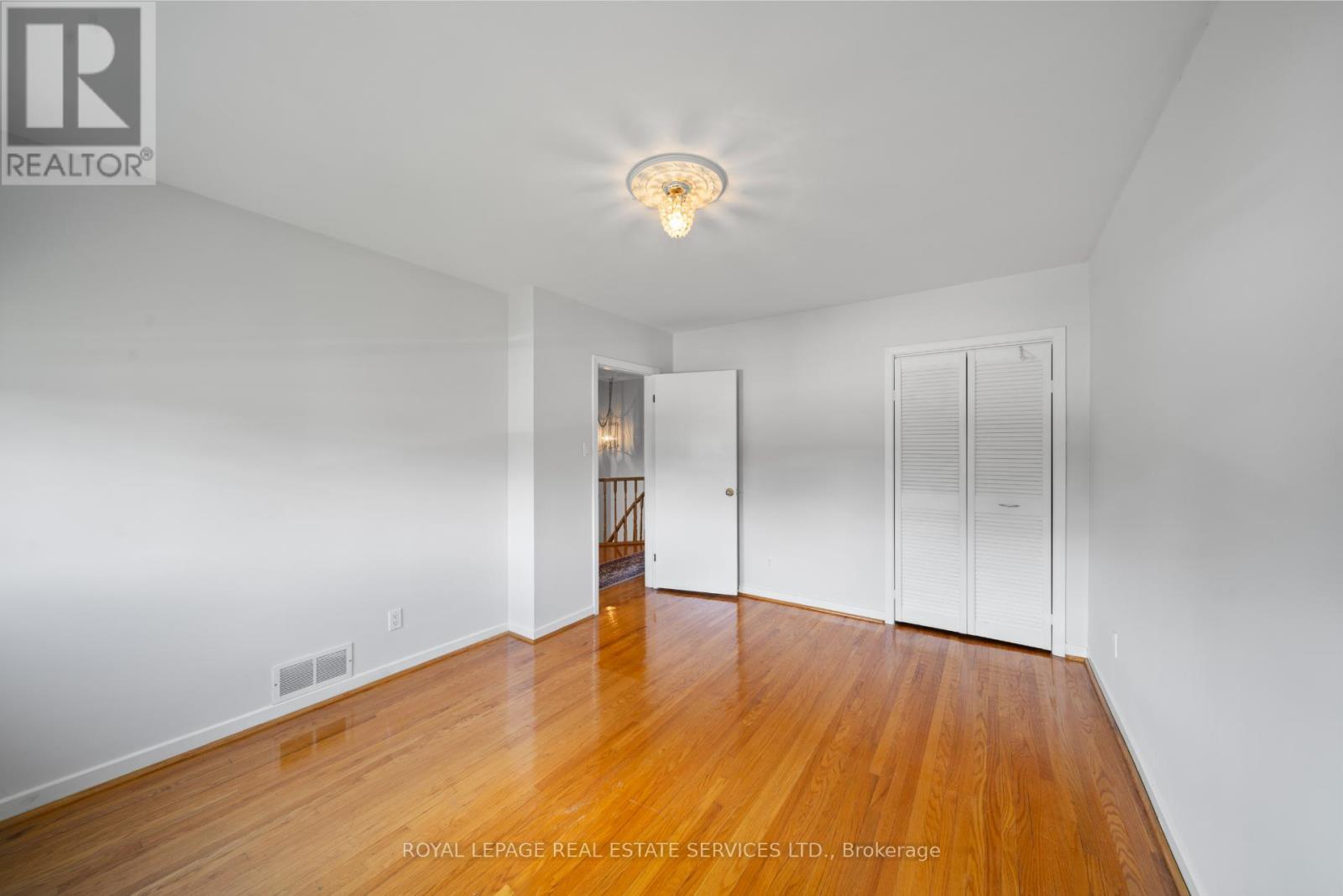 












3 ASHMILL COURT

,
Toronto,




Ontario
M9A4T7


