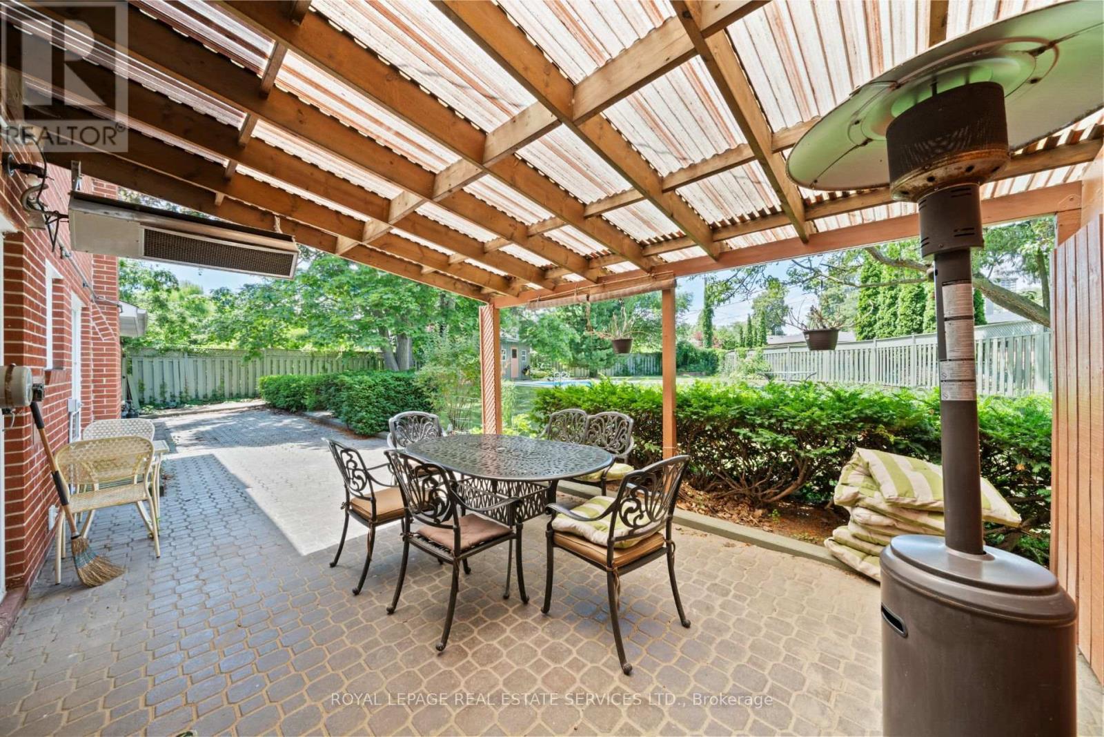 












3 ASHMILL COURT

,
Toronto,




Ontario
M9A4T7

