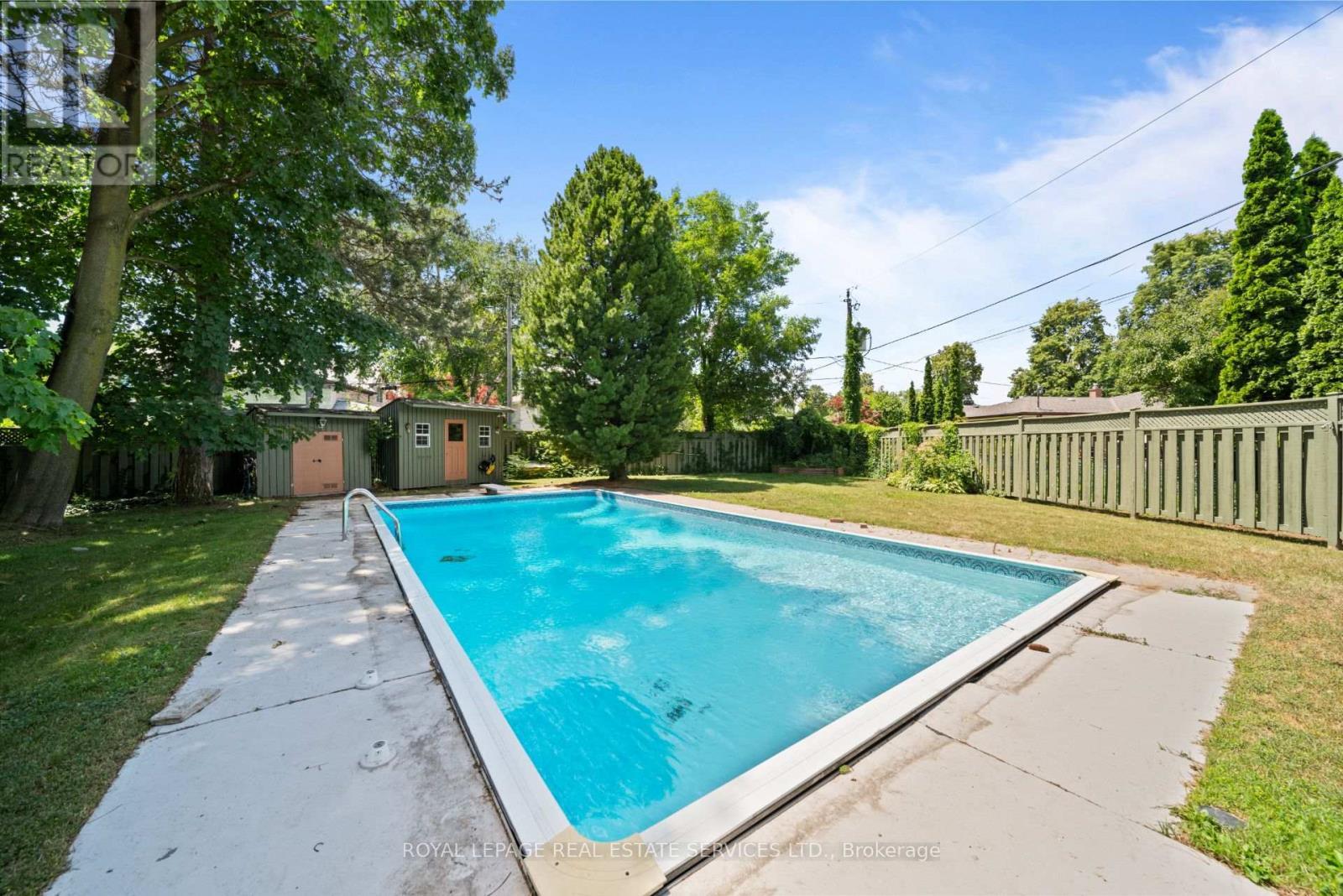 












3 ASHMILL COURT

,
Toronto,




Ontario
M9A4T7

