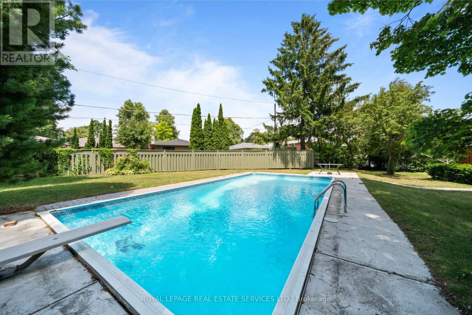 












3 ASHMILL COURT

,
Toronto,




Ontario
M9A4T7

