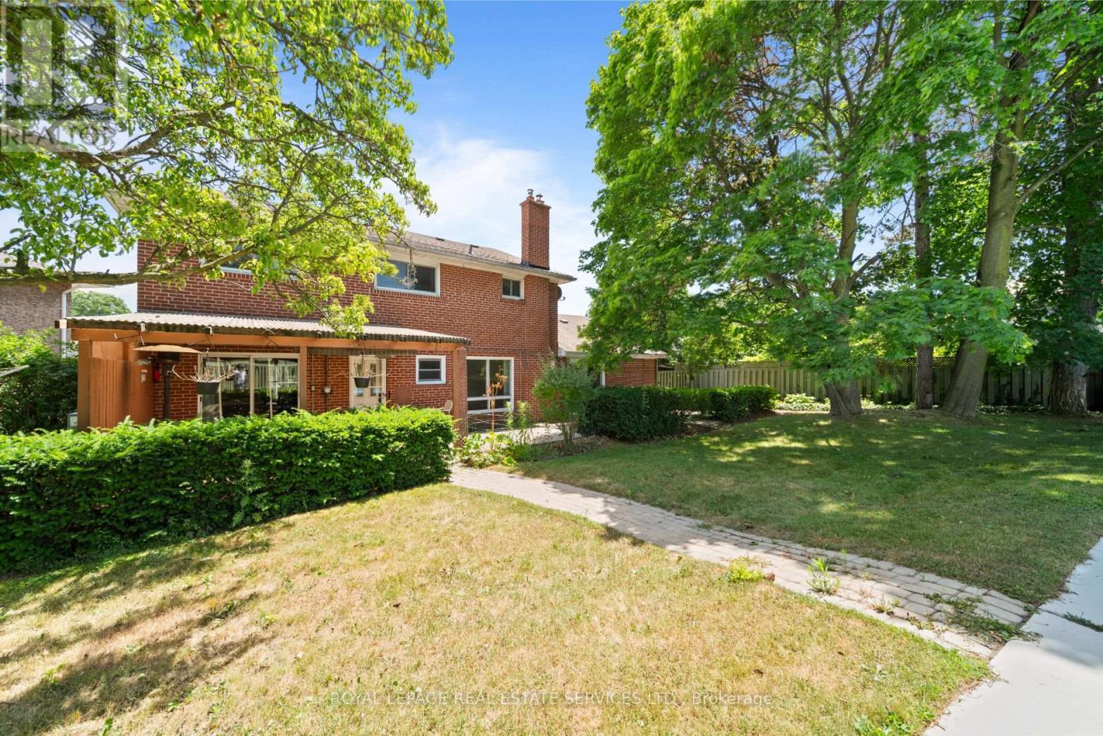 












3 ASHMILL COURT

,
Toronto,




Ontario
M9A4T7

