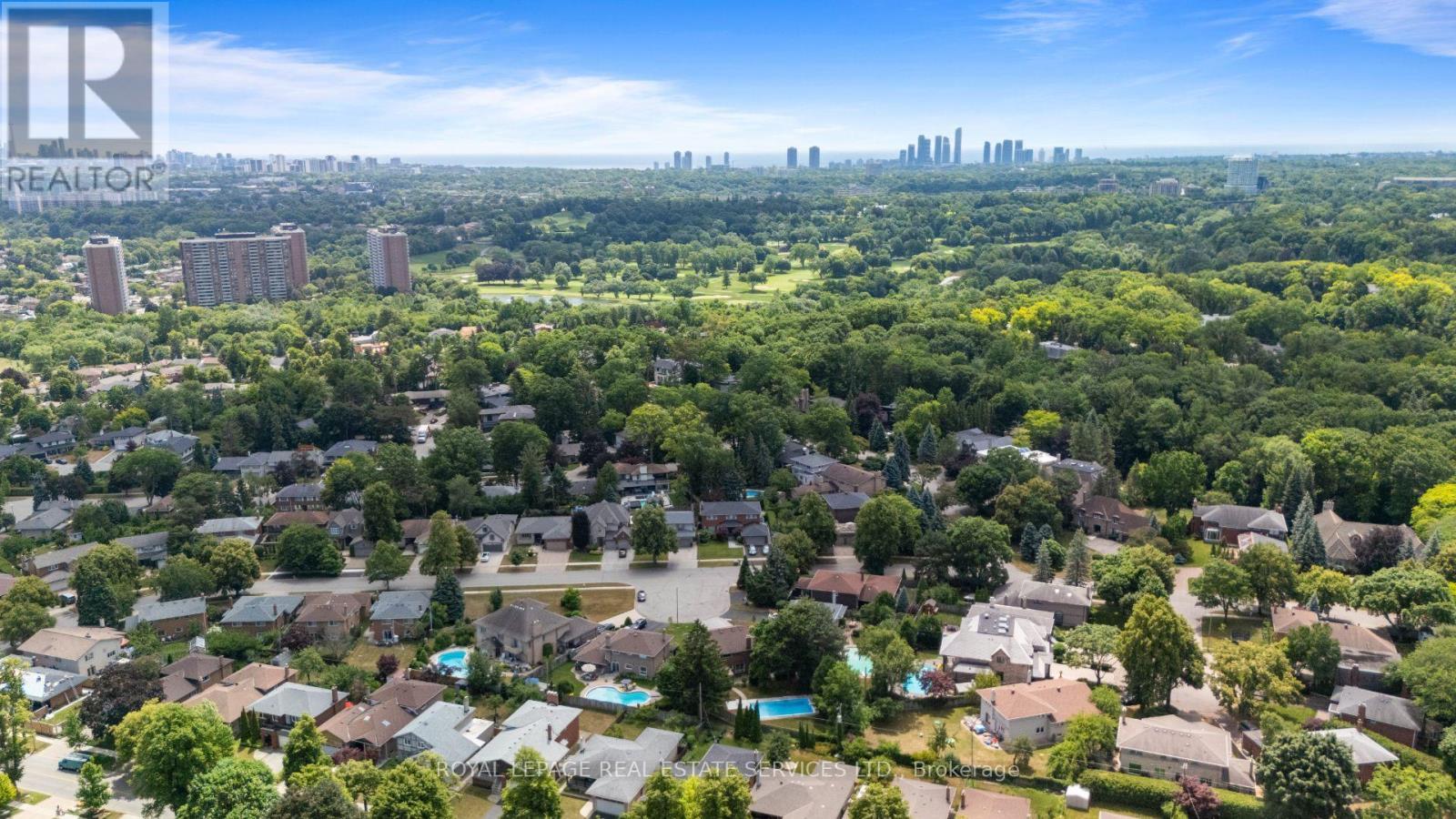 












3 ASHMILL COURT

,
Toronto,




Ontario
M9A4T7

