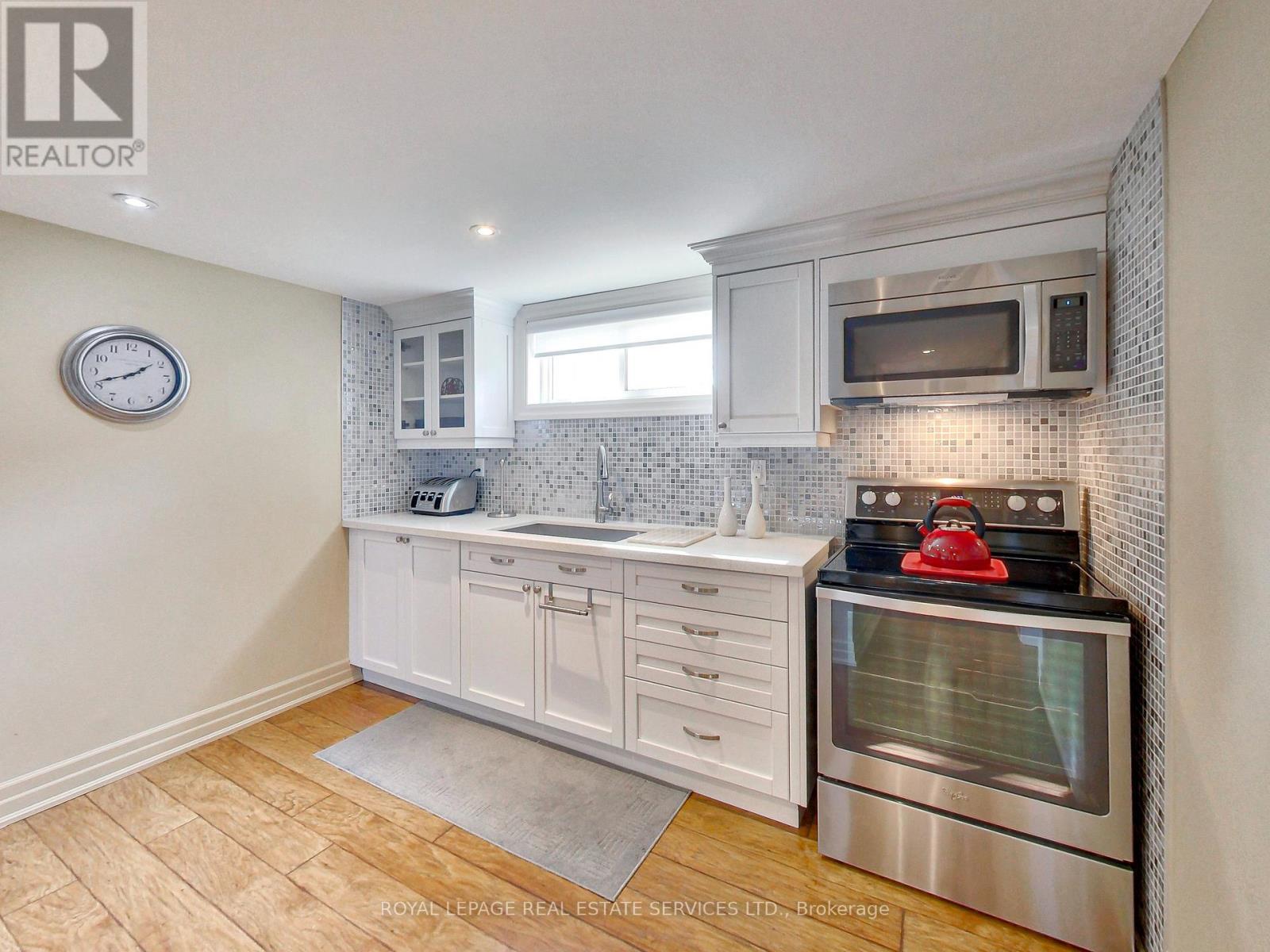 












LOWER - 51 NORSEMAN STREET

,
Toronto,




Ontario
M8Z2P7

