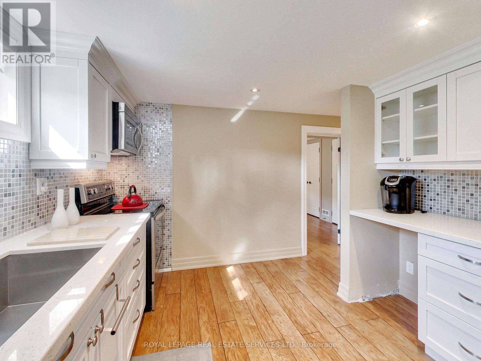 












LOWER - 51 NORSEMAN STREET

,
Toronto,




Ontario
M8Z2P7

