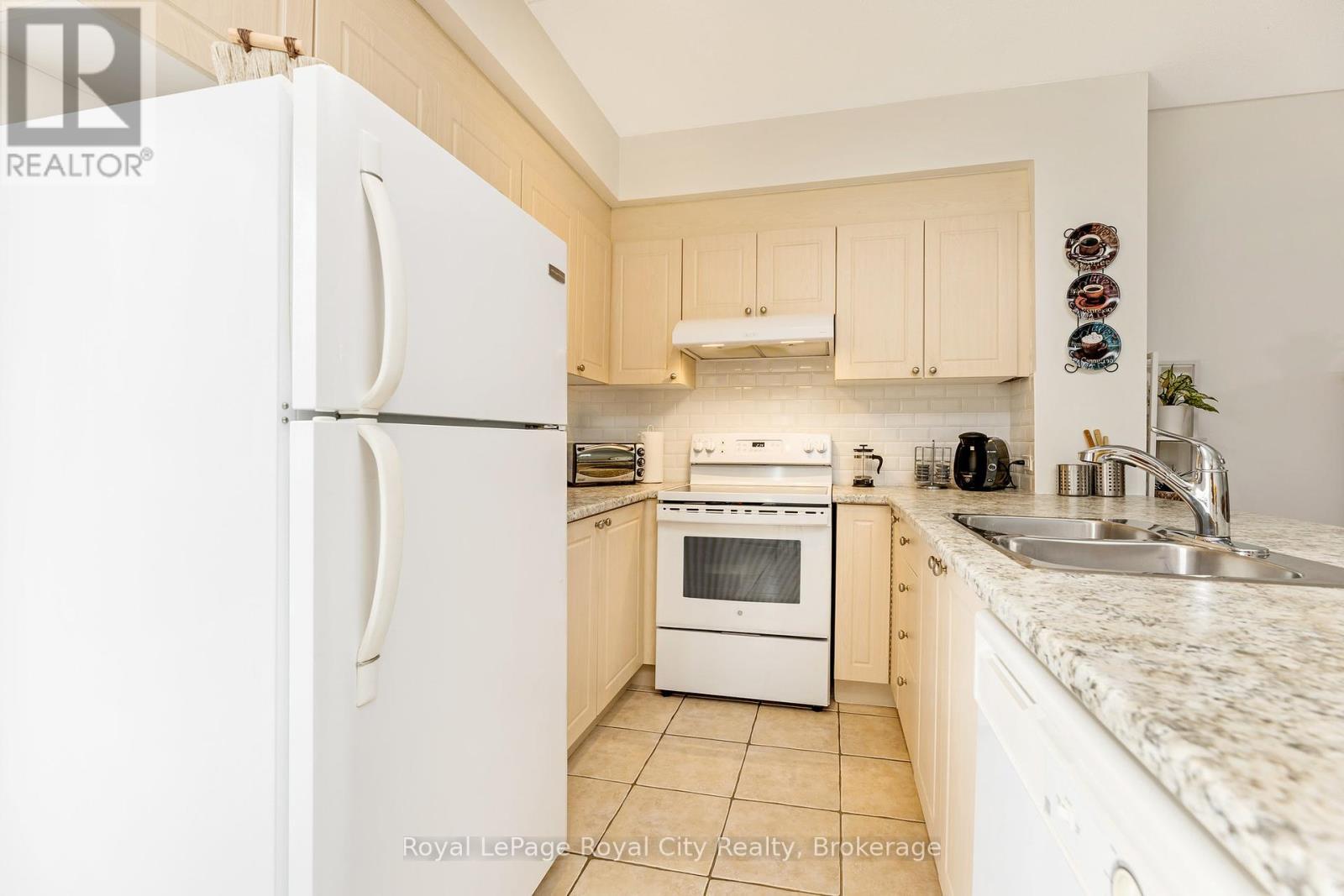 












111 - 415 GRANGE ROAD

,
Guelph (Grange Road),




Ontario
N1E0C4

