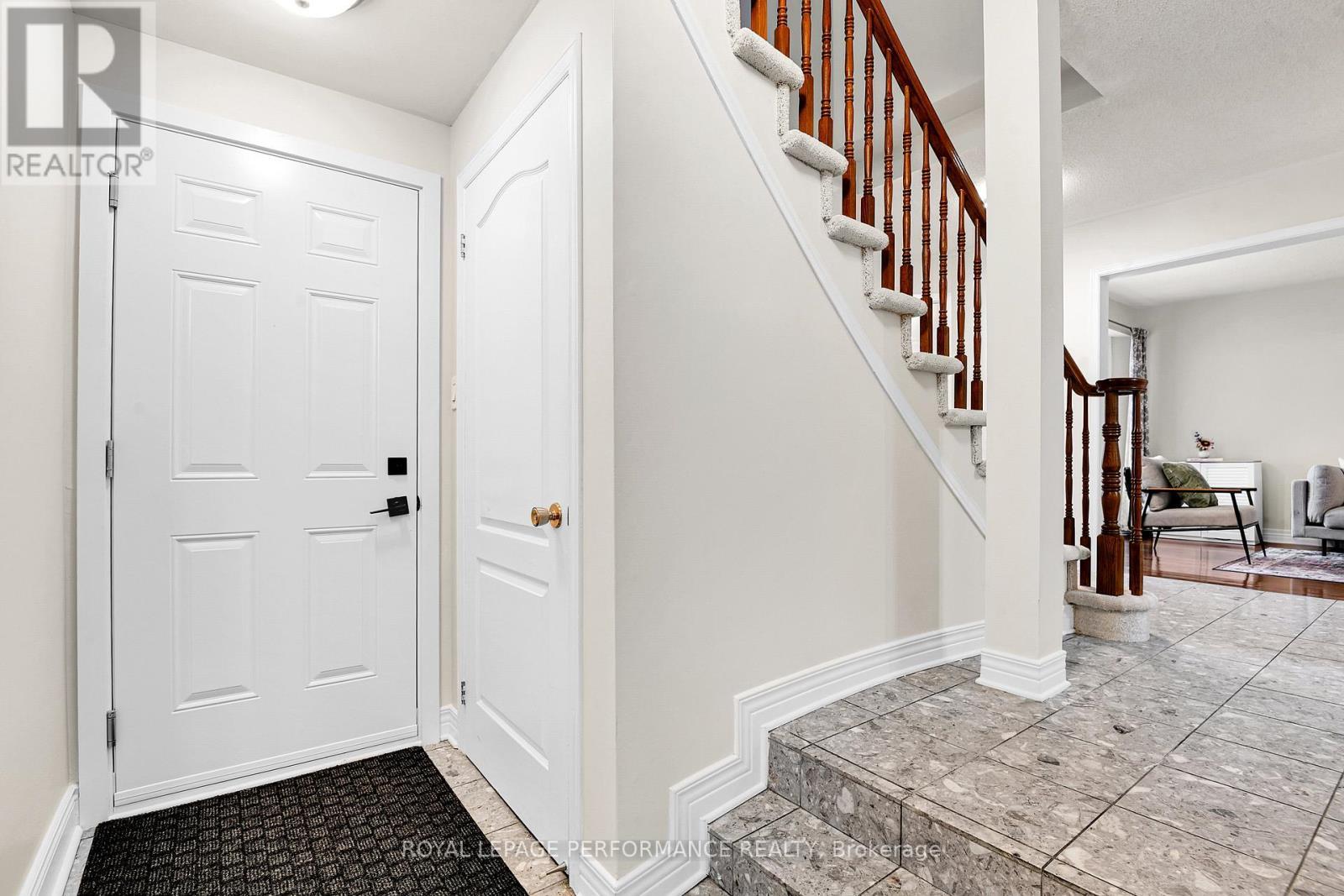 












8 MASONBROOK STREET

,
Ottawa,




Ontario
K2J4C4

