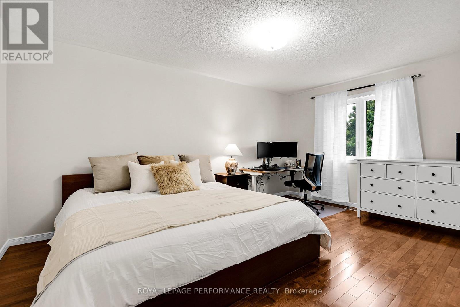 












8 MASONBROOK STREET

,
Ottawa,




Ontario
K2J4C4

