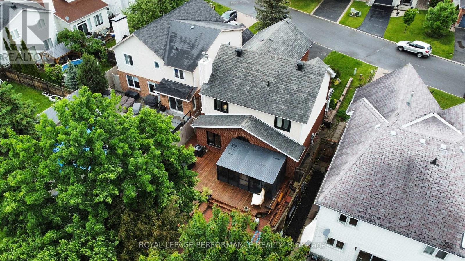 












8 MASONBROOK STREET

,
Ottawa,




Ontario
K2J4C4

