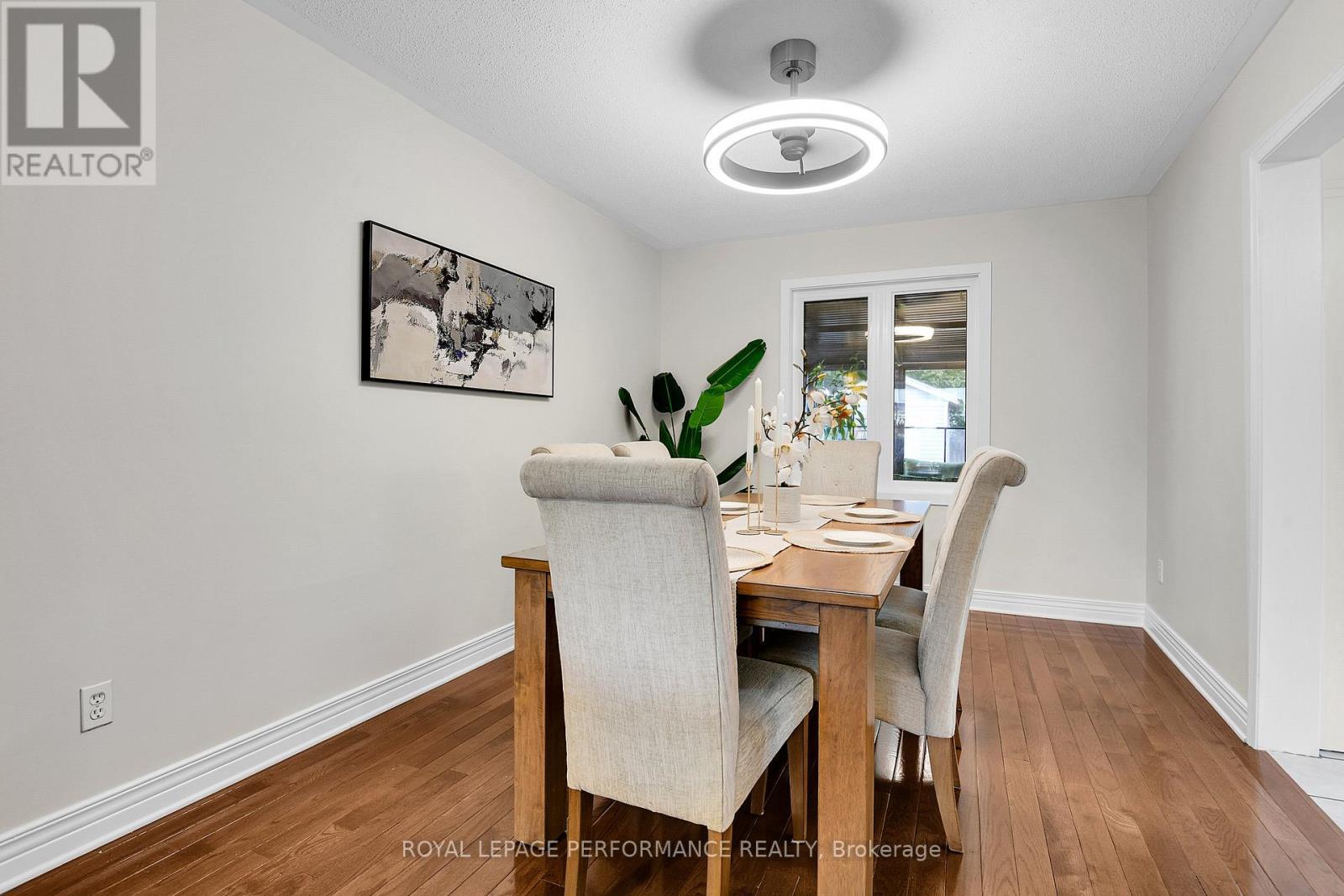 












8 MASONBROOK STREET

,
Ottawa,




Ontario
K2J4C4

