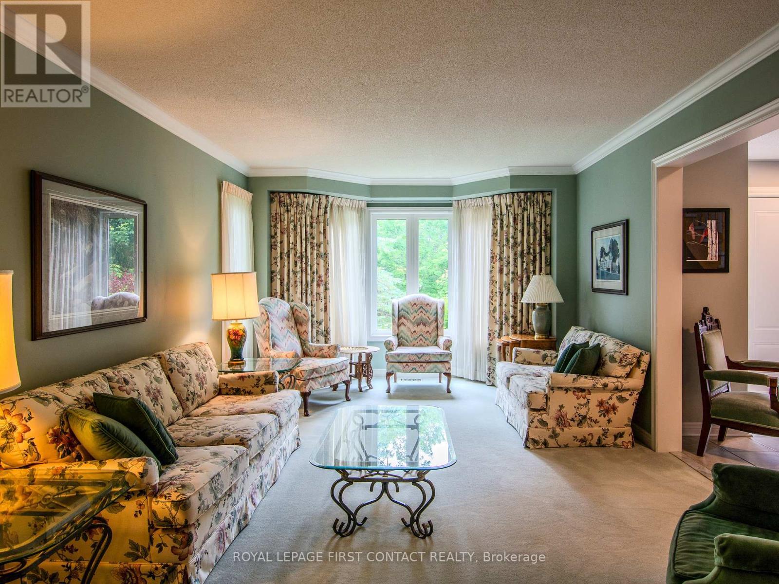 












68 ALANA DRIVE

,
Springwater,




Ontario
L9X0S1

