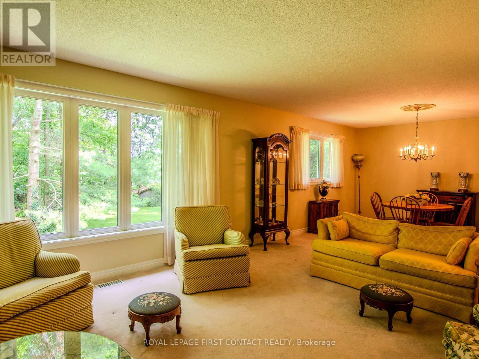 












68 ALANA DRIVE

,
Springwater,




Ontario
L9X0S1

