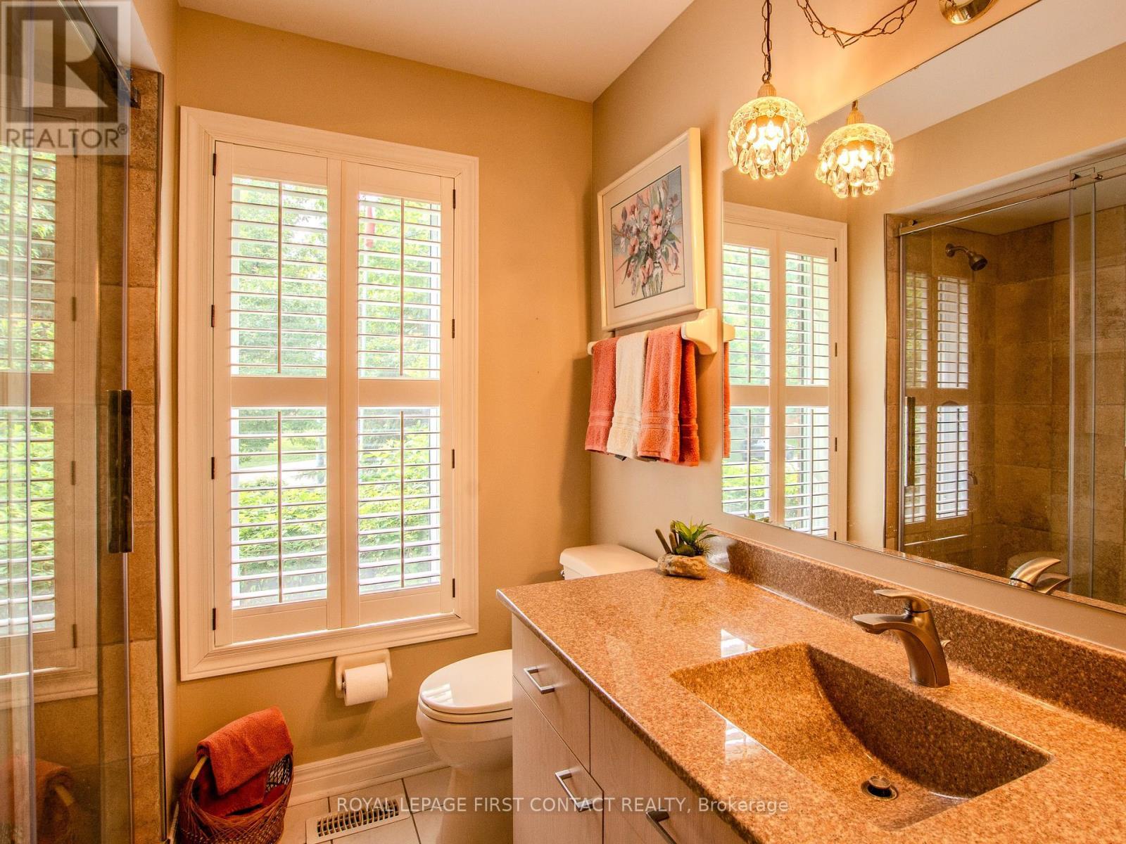 












68 ALANA DRIVE

,
Springwater,




Ontario
L9X0S1

