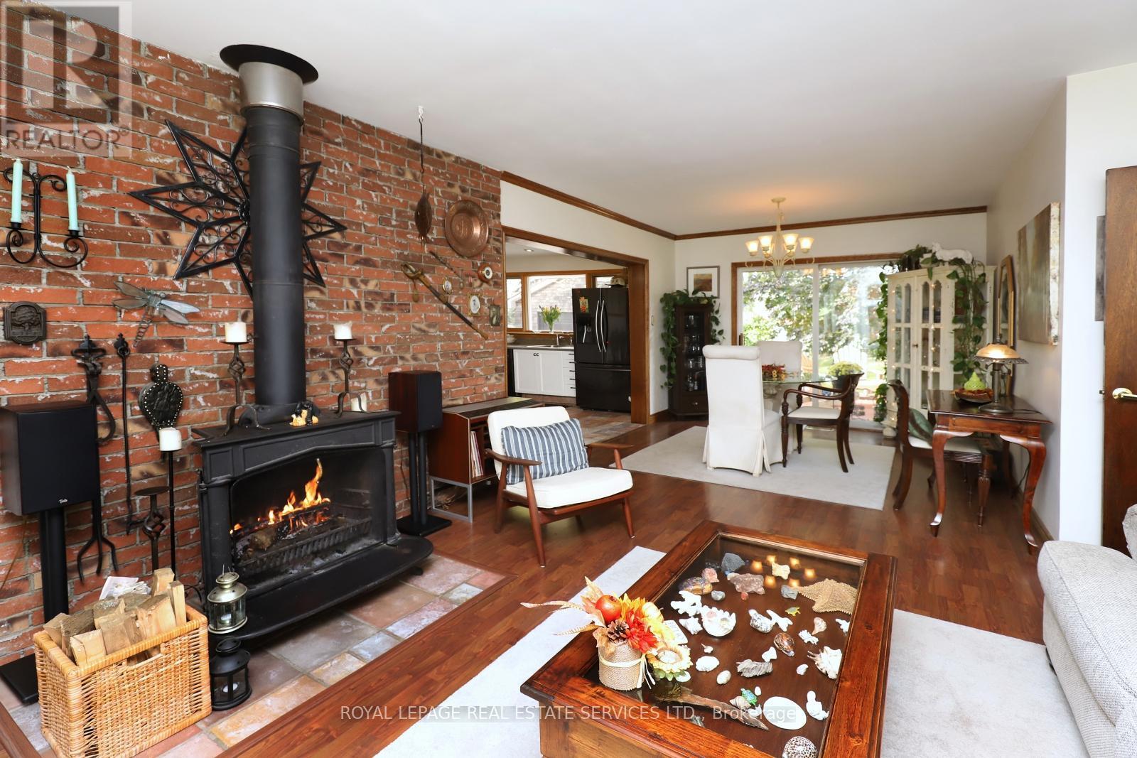 












167 OLIVER PLACE

,
Oakville,




Ontario
L6H1K9


