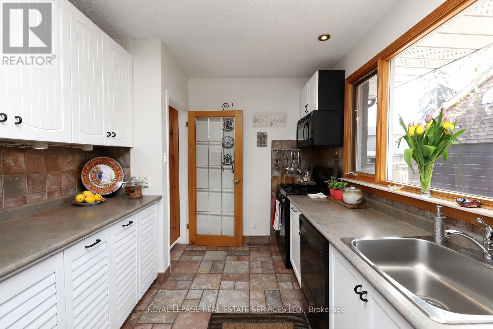












167 OLIVER PLACE

,
Oakville,




Ontario
L6H1K9

