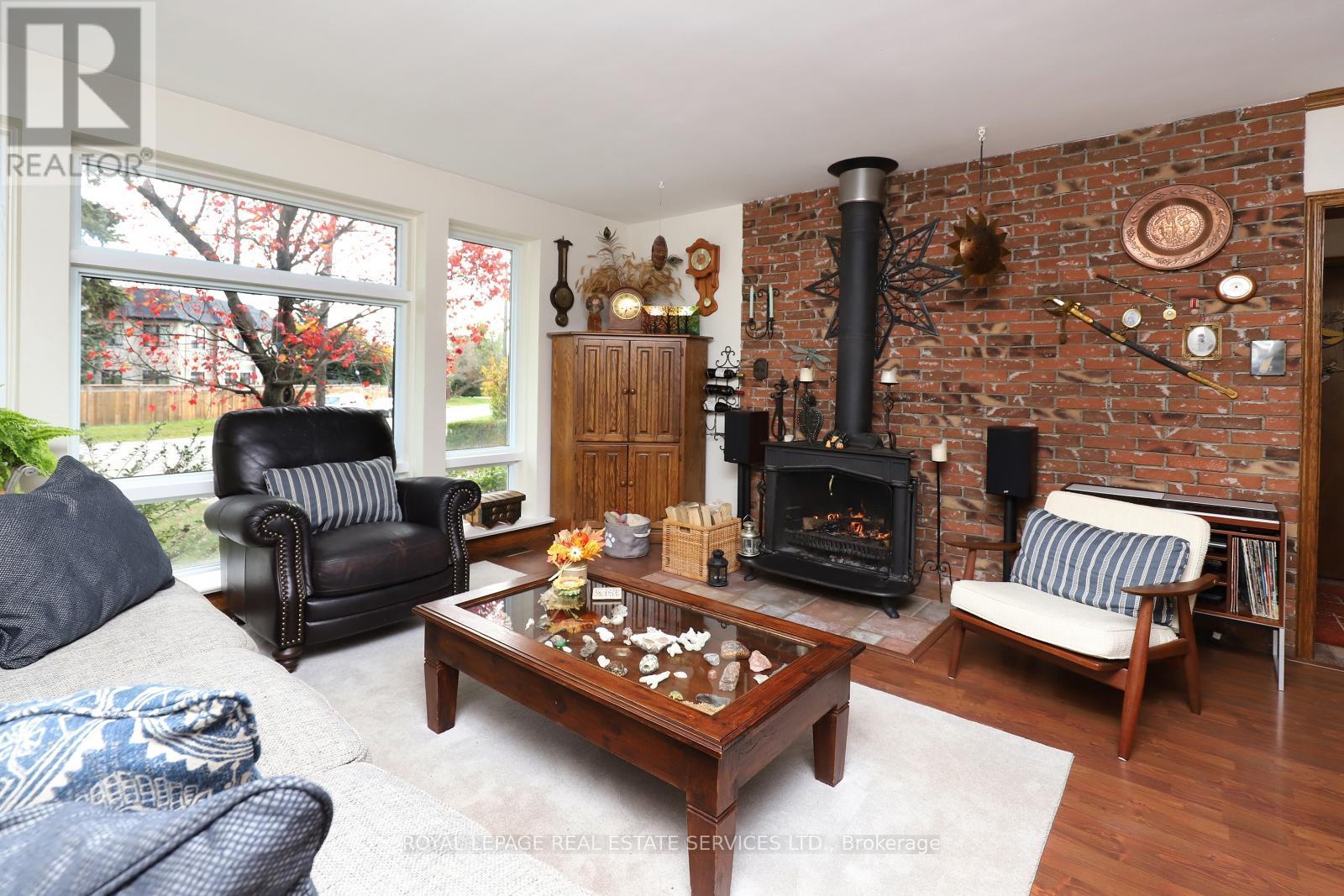 












167 OLIVER PLACE

,
Oakville,




Ontario
L6H1K9

