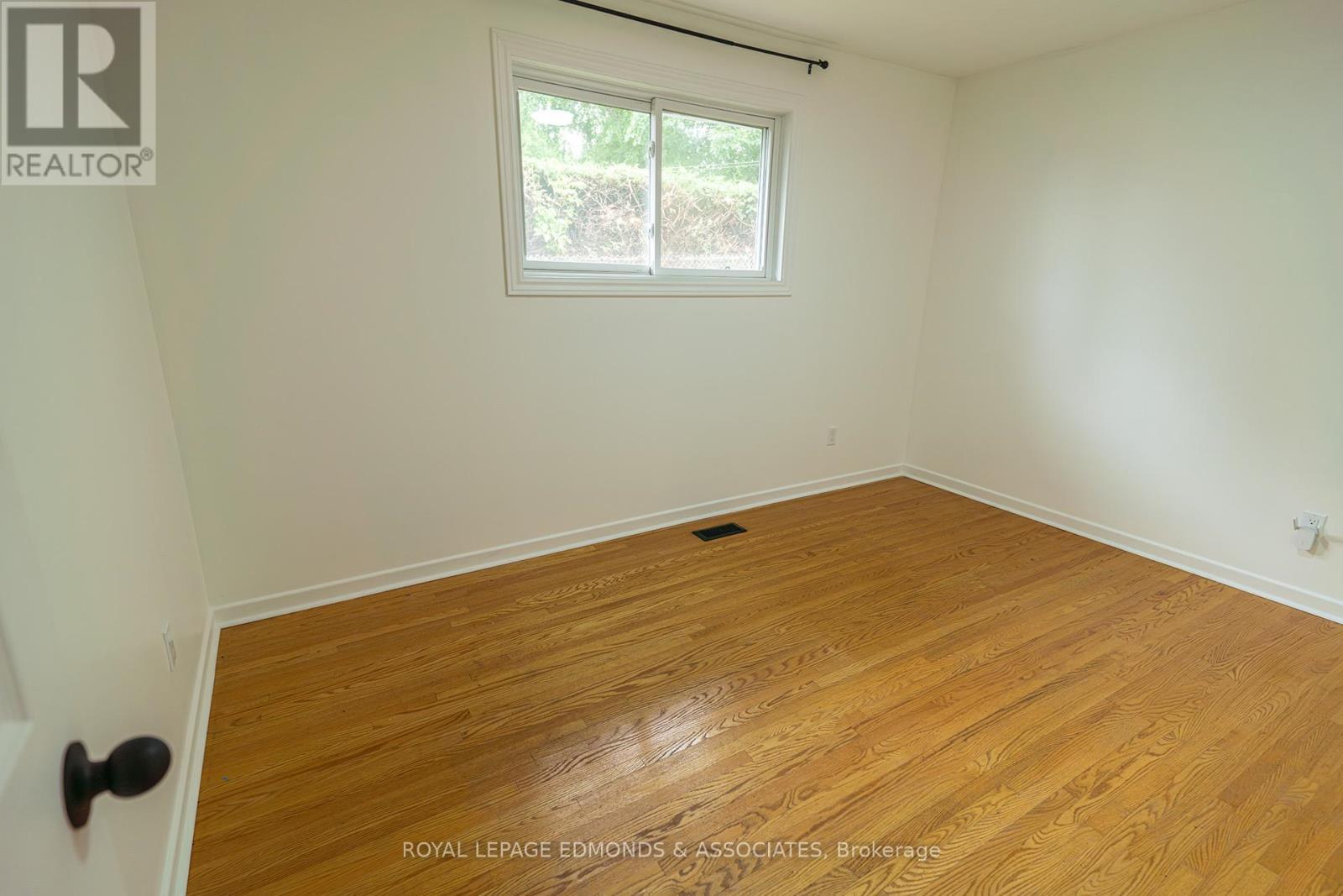 












540 ESTHER STREET

,
Pembroke,




Ontario
K8A3E9

