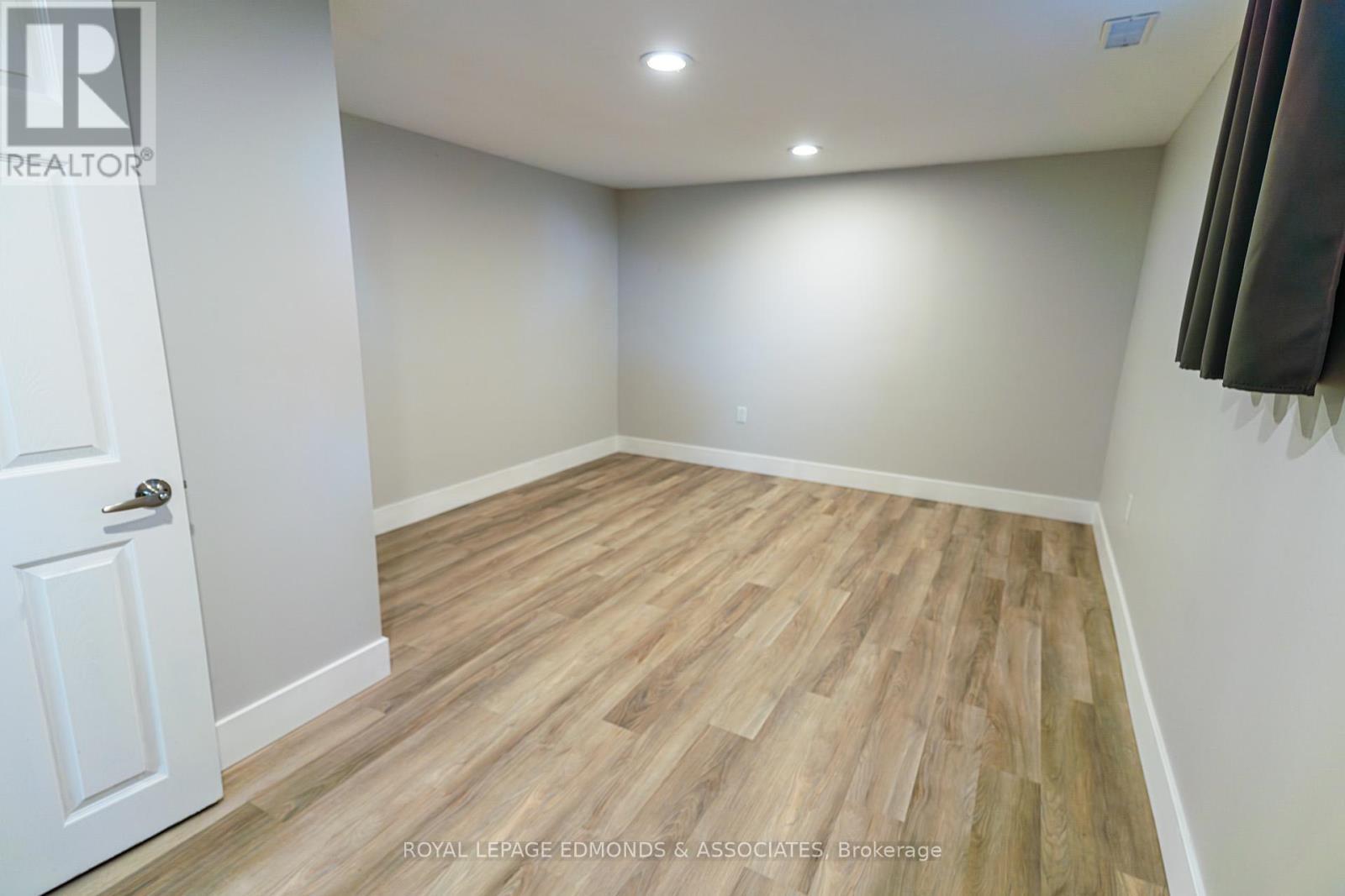 












540 ESTHER STREET

,
Pembroke,




Ontario
K8A3E9

