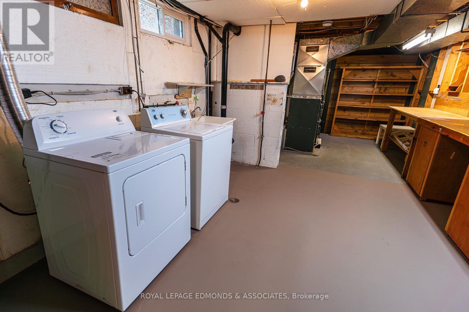 












540 ESTHER STREET

,
Pembroke,




Ontario
K8A3E9

