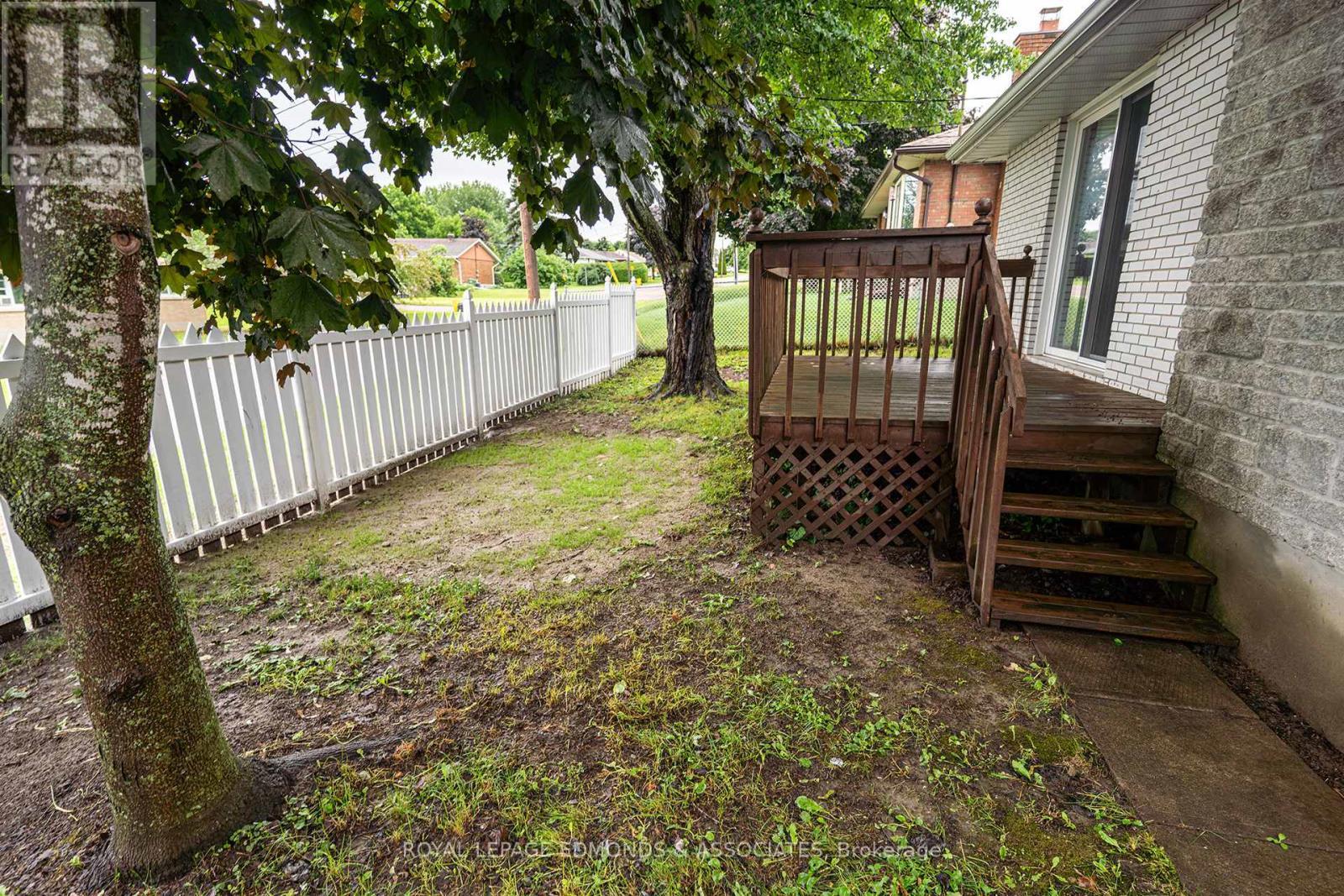 












540 ESTHER STREET

,
Pembroke,




Ontario
K8A3E9

