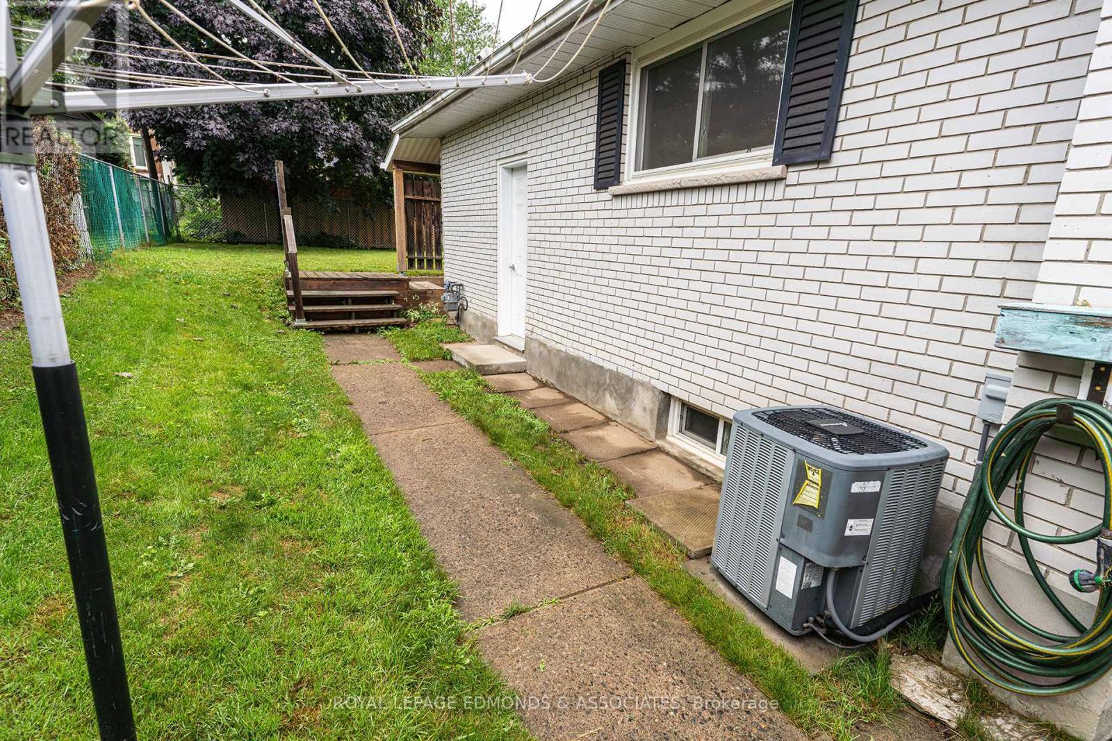 












540 ESTHER STREET

,
Pembroke,




Ontario
K8A3E9

