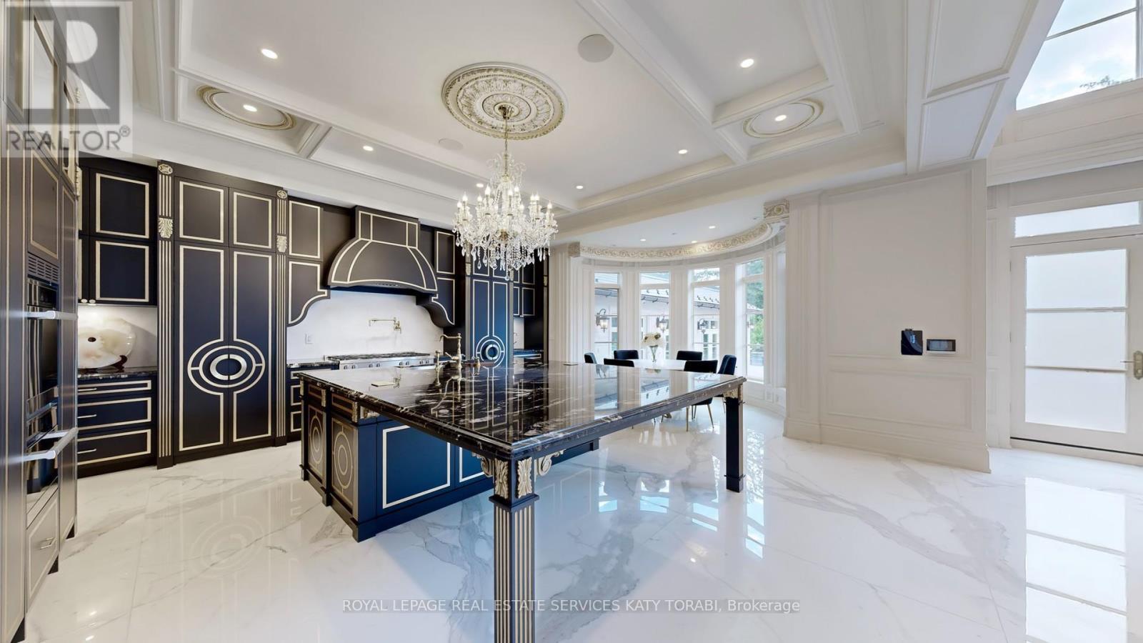 












8 HIGH POINT ROAD

,
Toronto,




Ontario
M3B2A4

