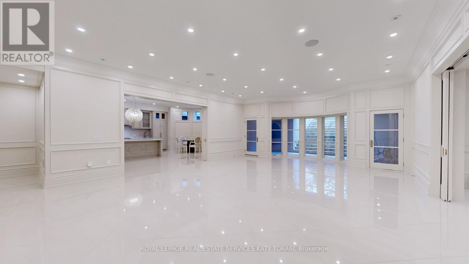 












8 HIGH POINT ROAD

,
Toronto,




Ontario
M3B2A4

