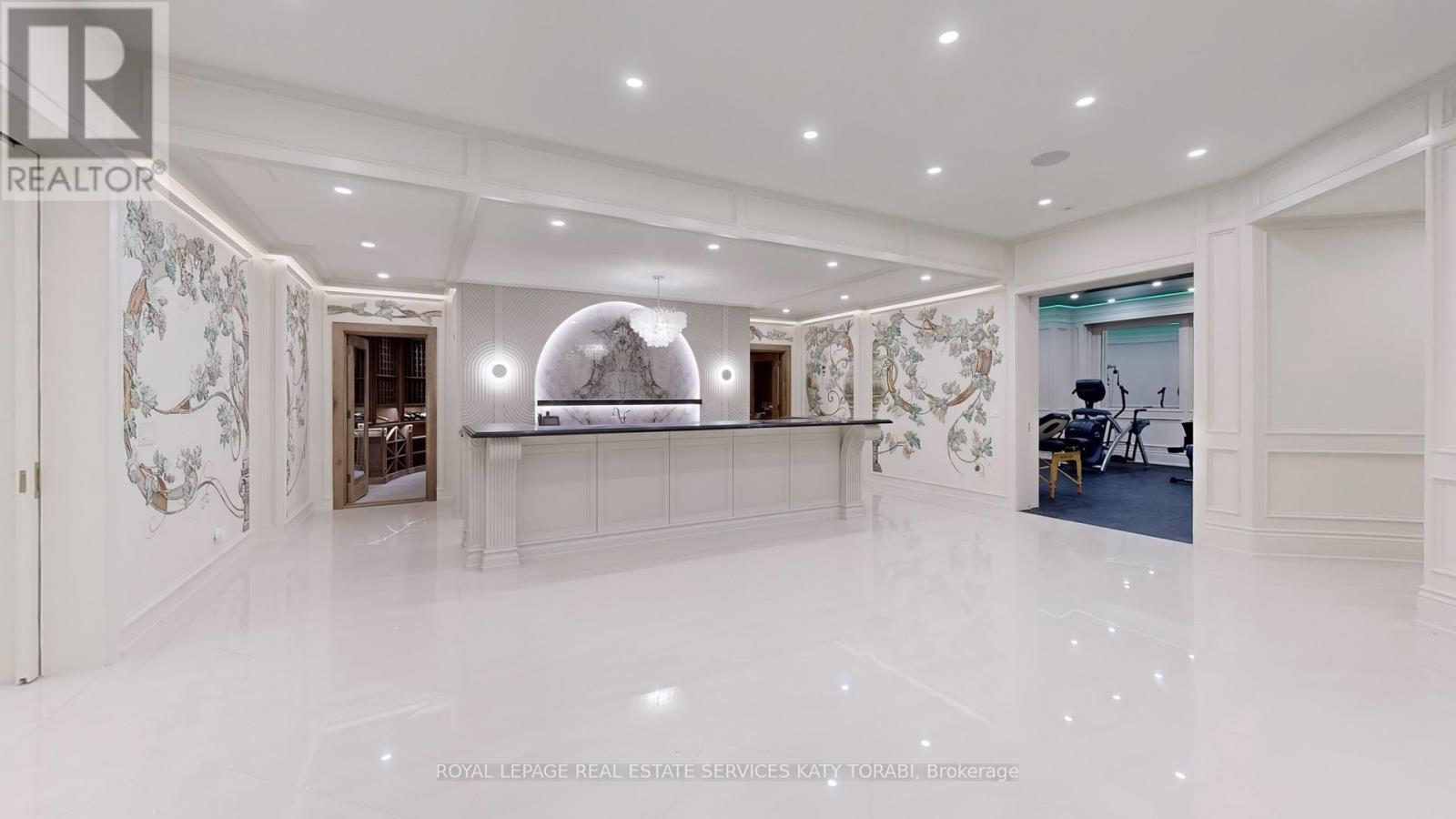 












8 HIGH POINT ROAD

,
Toronto,




Ontario
M3B2A4


