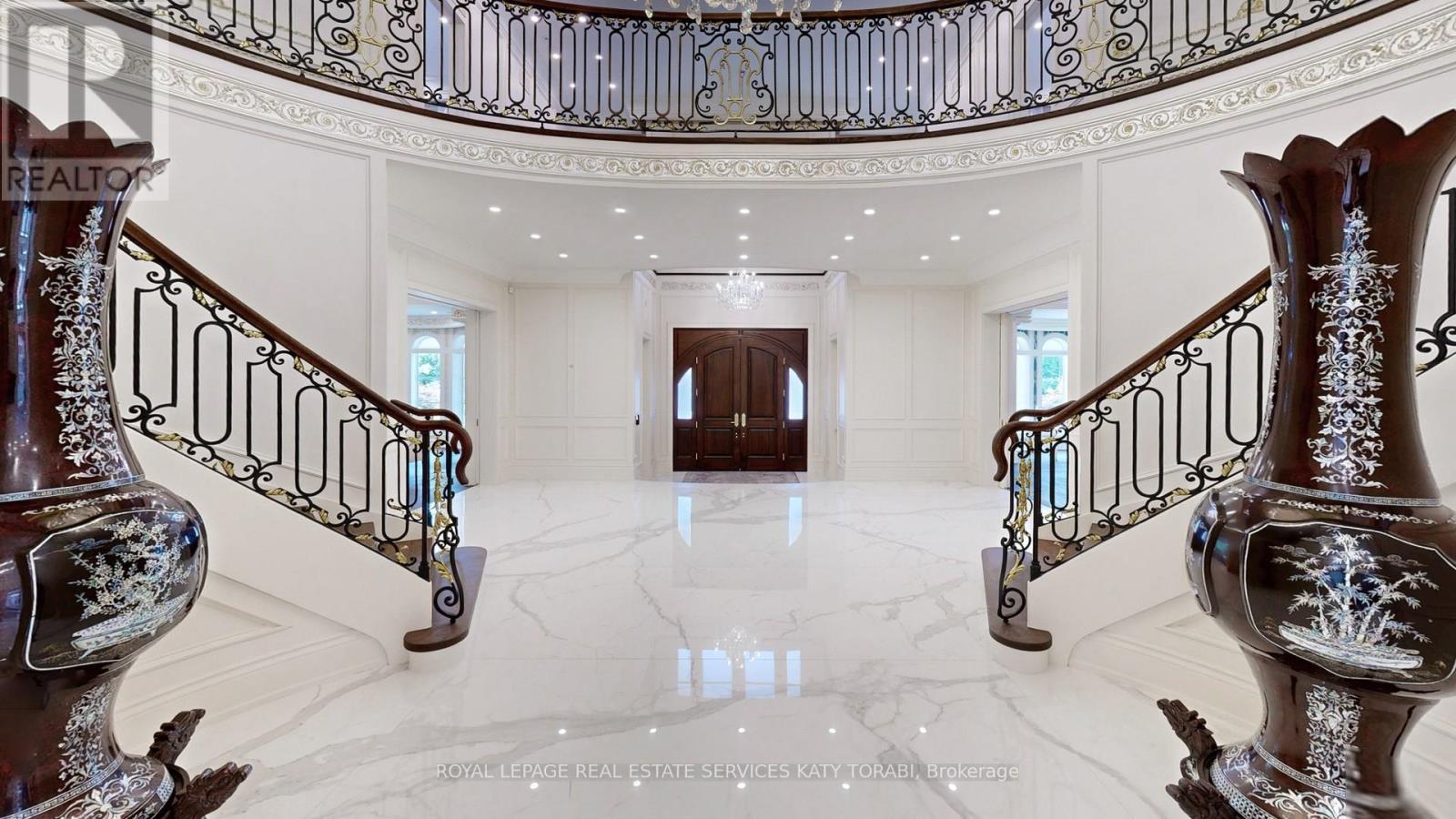 












8 HIGH POINT ROAD

,
Toronto,




Ontario
M3B2A4


